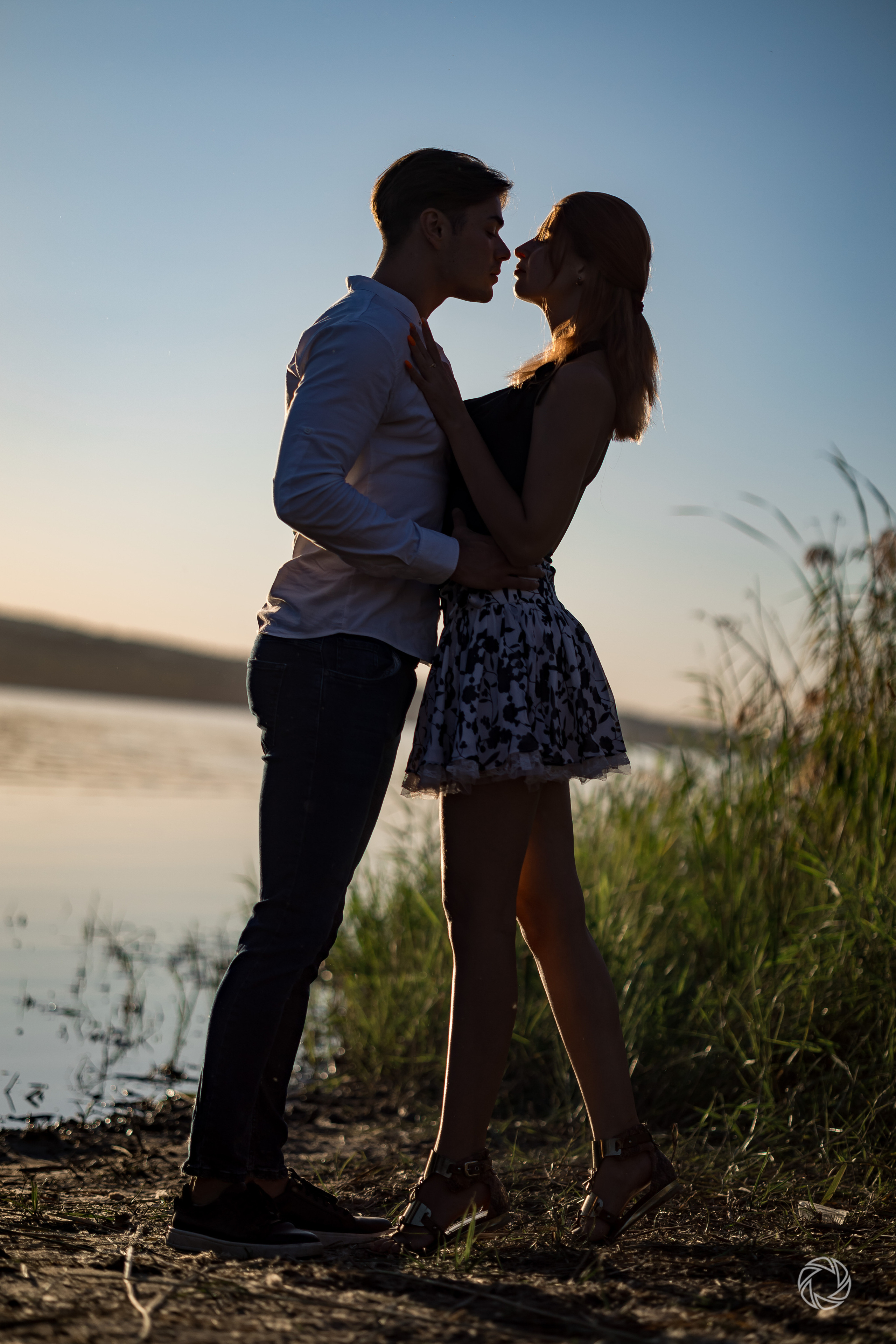 Sunset by the lake. ✔️ Servicii foto si video in Chisinau Moldova - Cinematic.md