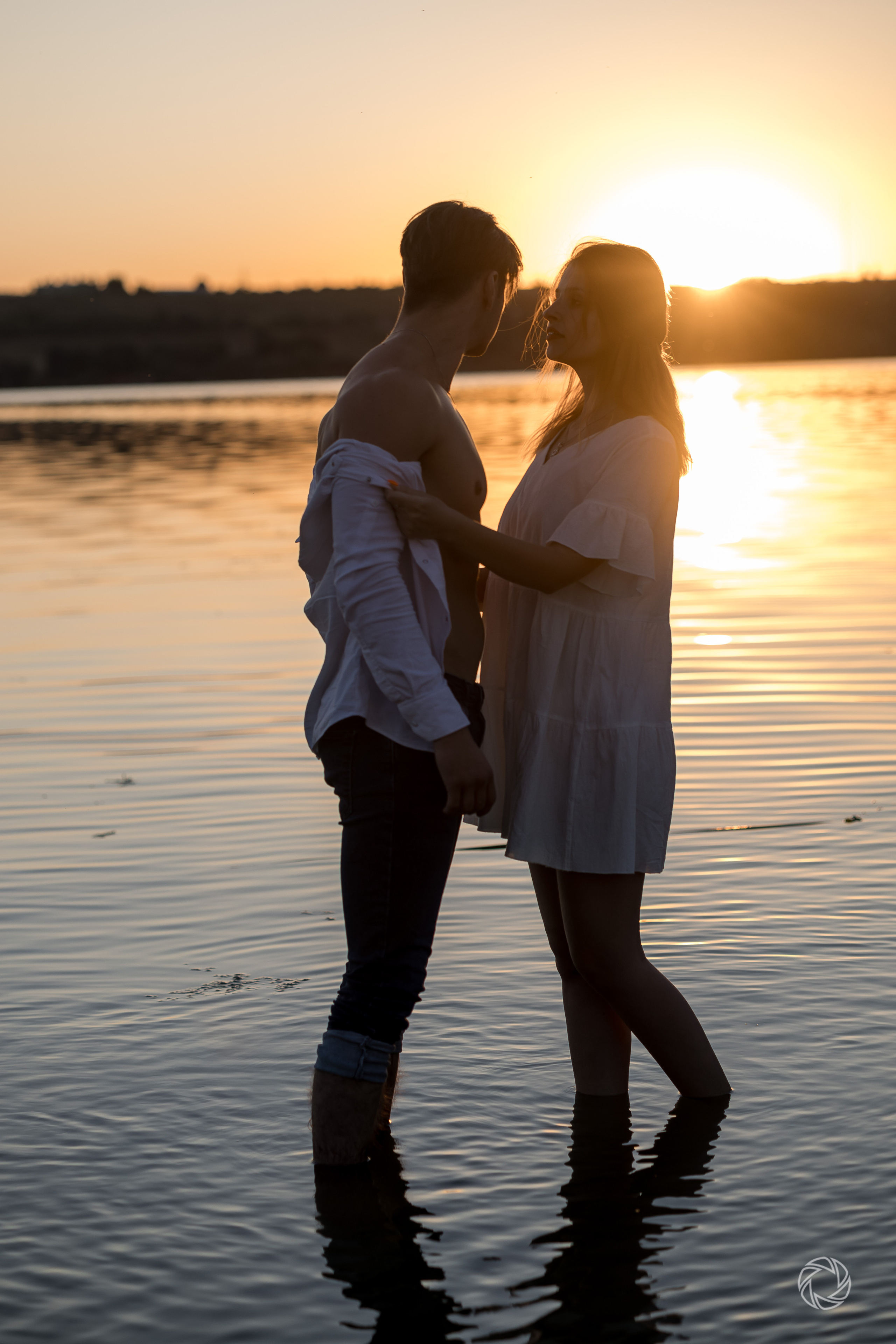Sunset by the lake. ✔️ Servicii foto si video in Chisinau Moldova - Cinematic.md