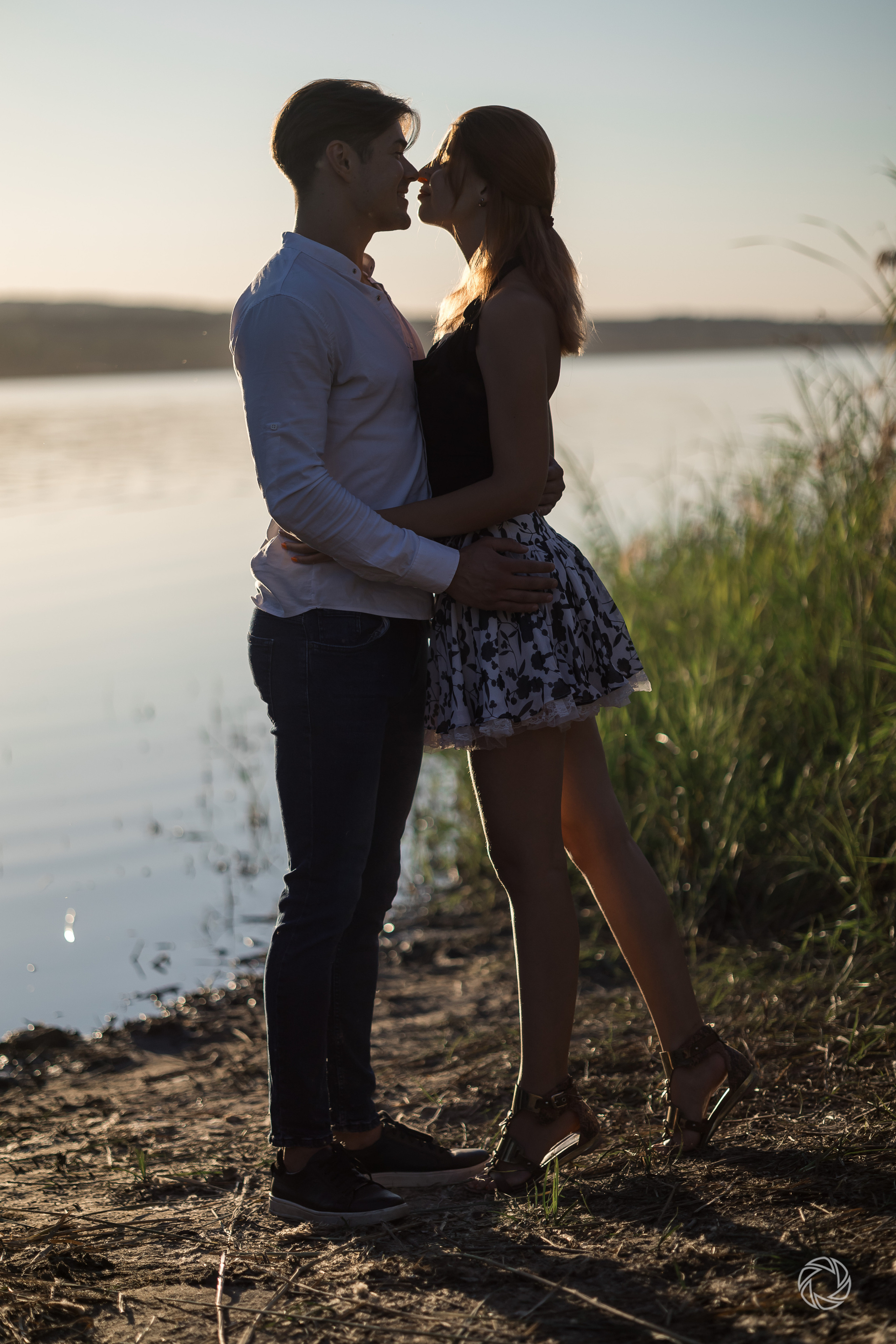 Sunset by the lake. ✔️ Servicii foto si video in Chisinau Moldova - Cinematic.md