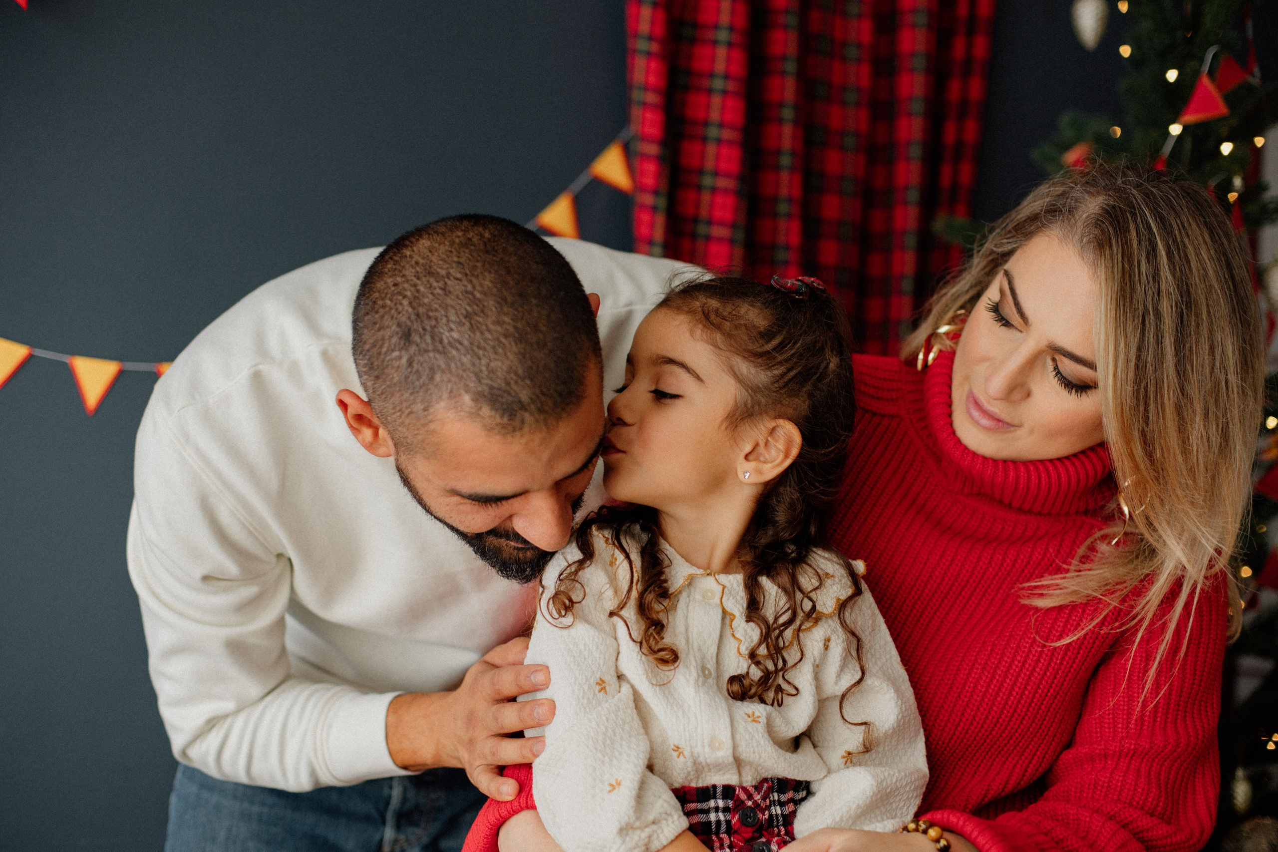 Amar, Neo & Eva. Family and business portrait’s photographer in Cyprus