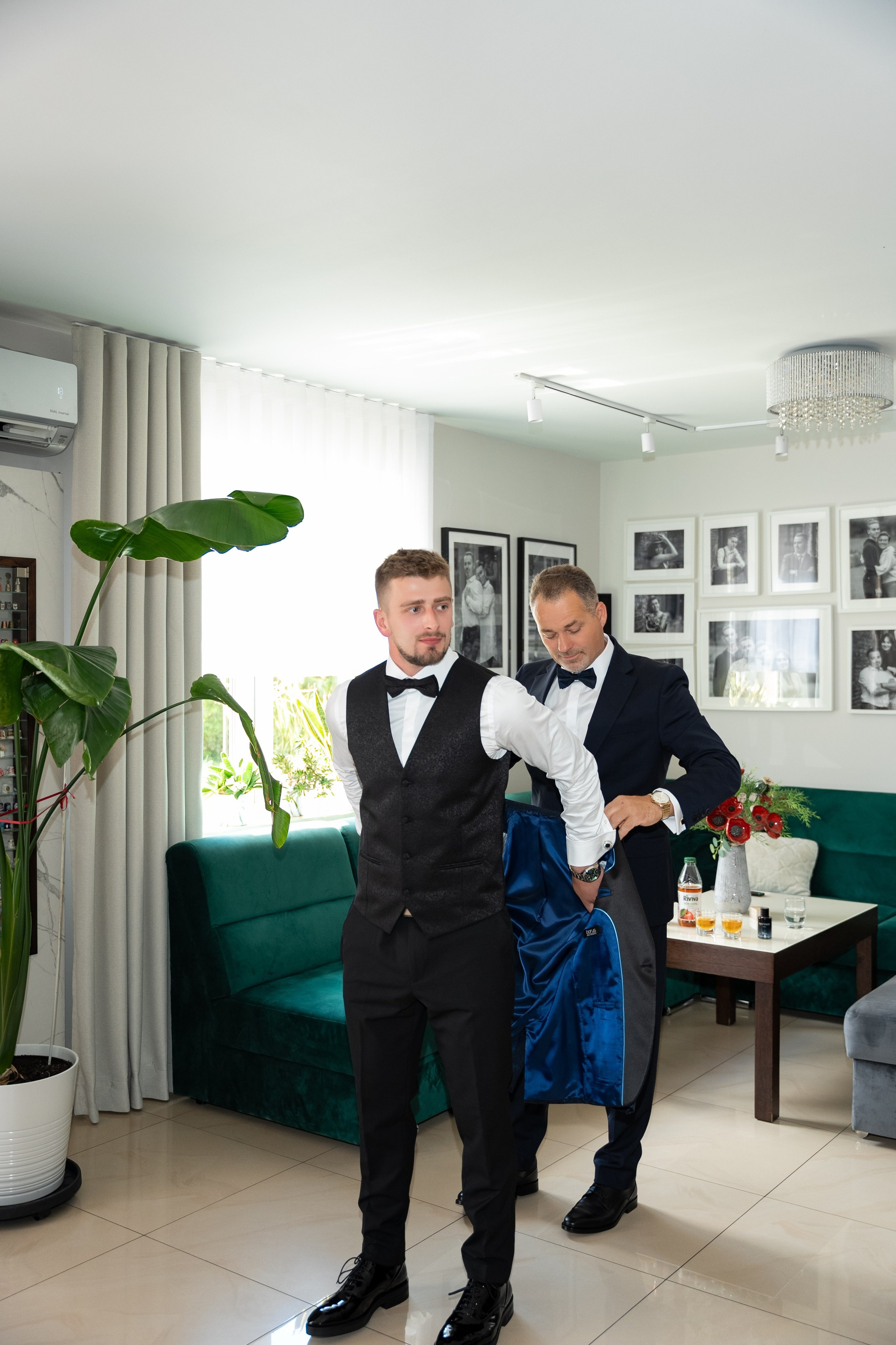 E&N: Zamek w Rzucewie. SL Wedding Photo — Editorial, Elegant & Timeless Wedding Photography in Poland and Across Europe