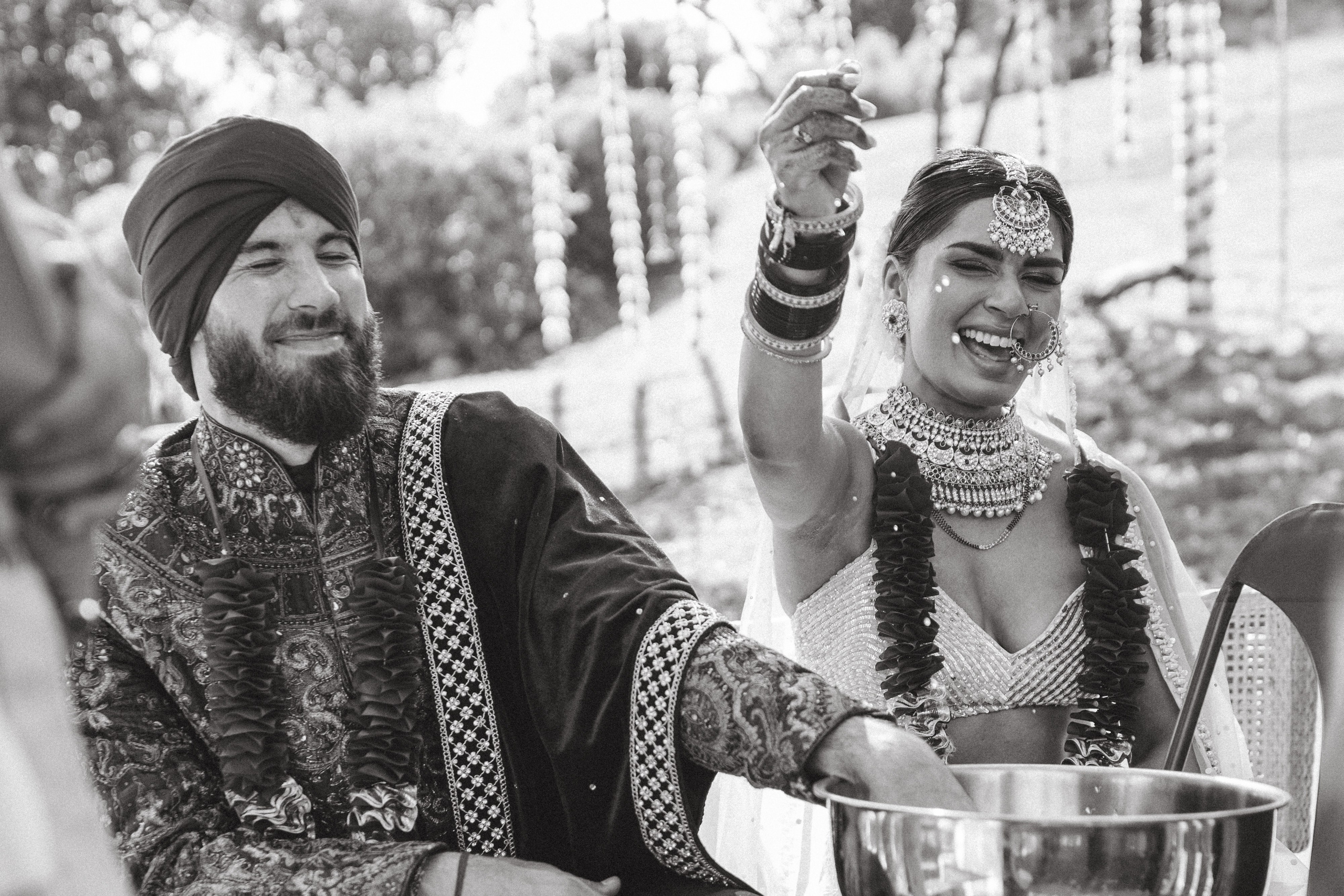 Patrik & Naomi. Monestir Sant Salvi. Paola wedding photographer / videographer in Barcelona