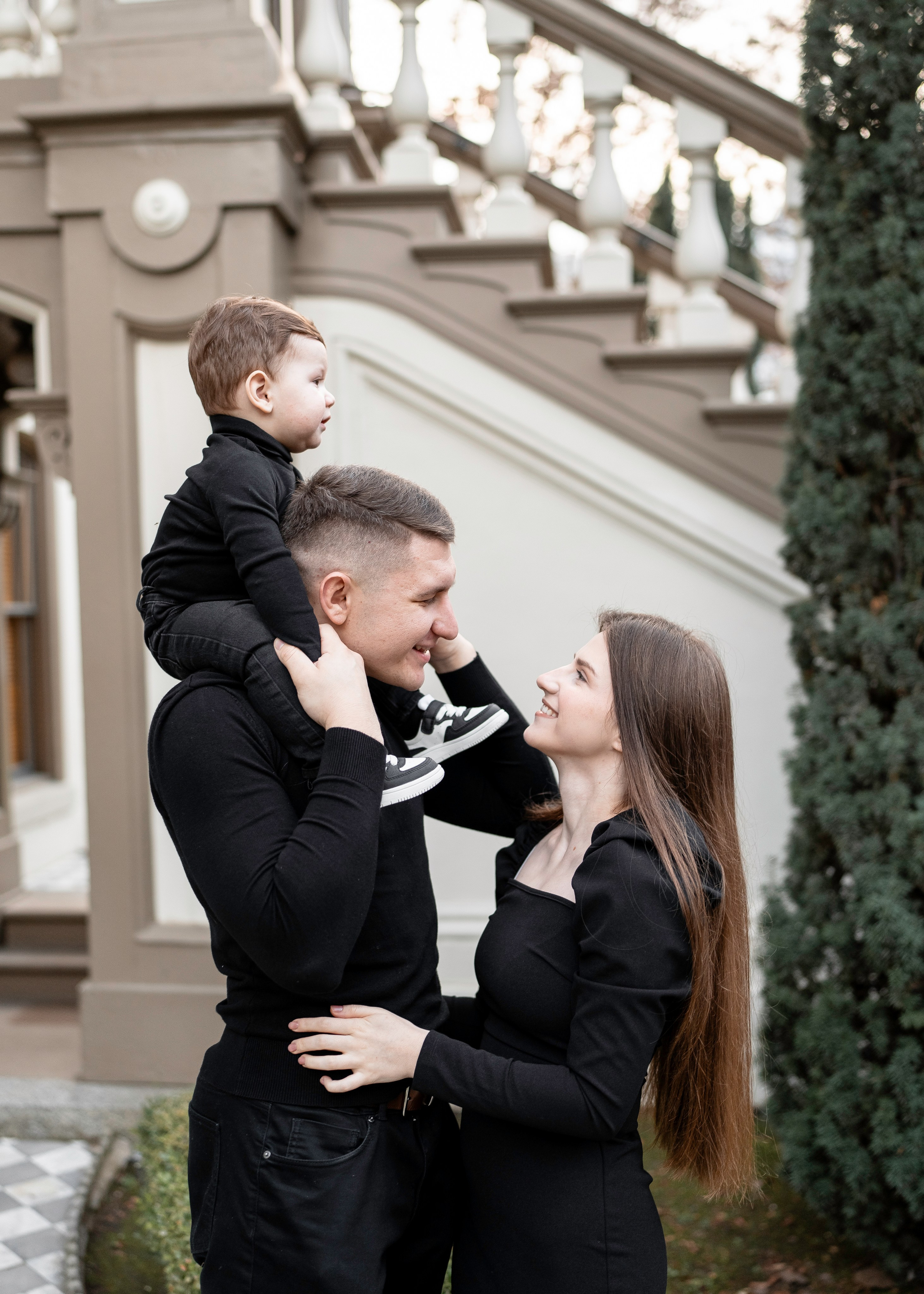 Artem, Nadia & Elisha. Family photographer in Sacramento | Sofia Pavenko