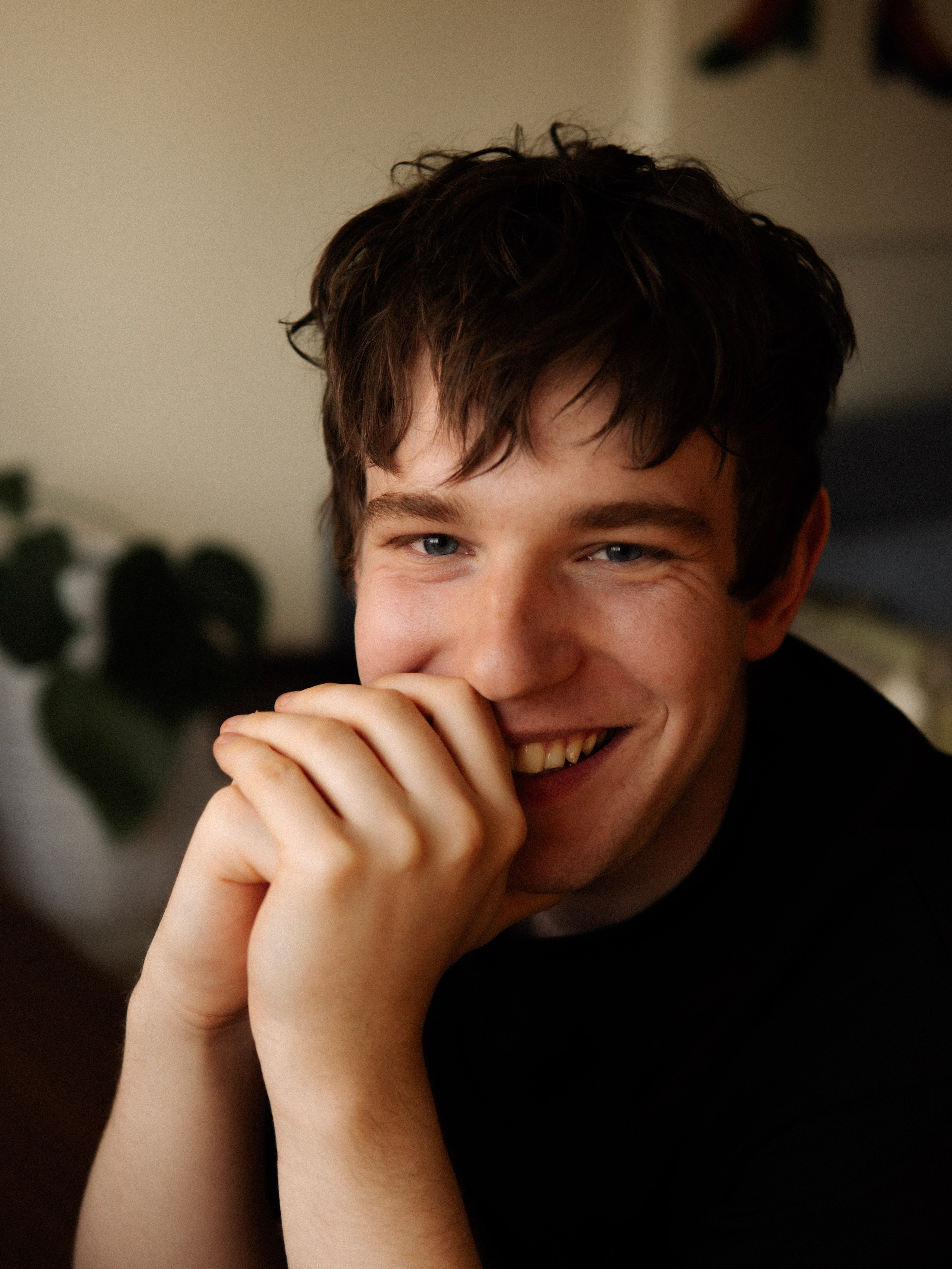 Kaamera ühel või teisel küljel. Meeste ja naiste fotograaf Tallinnas Anna Sipari