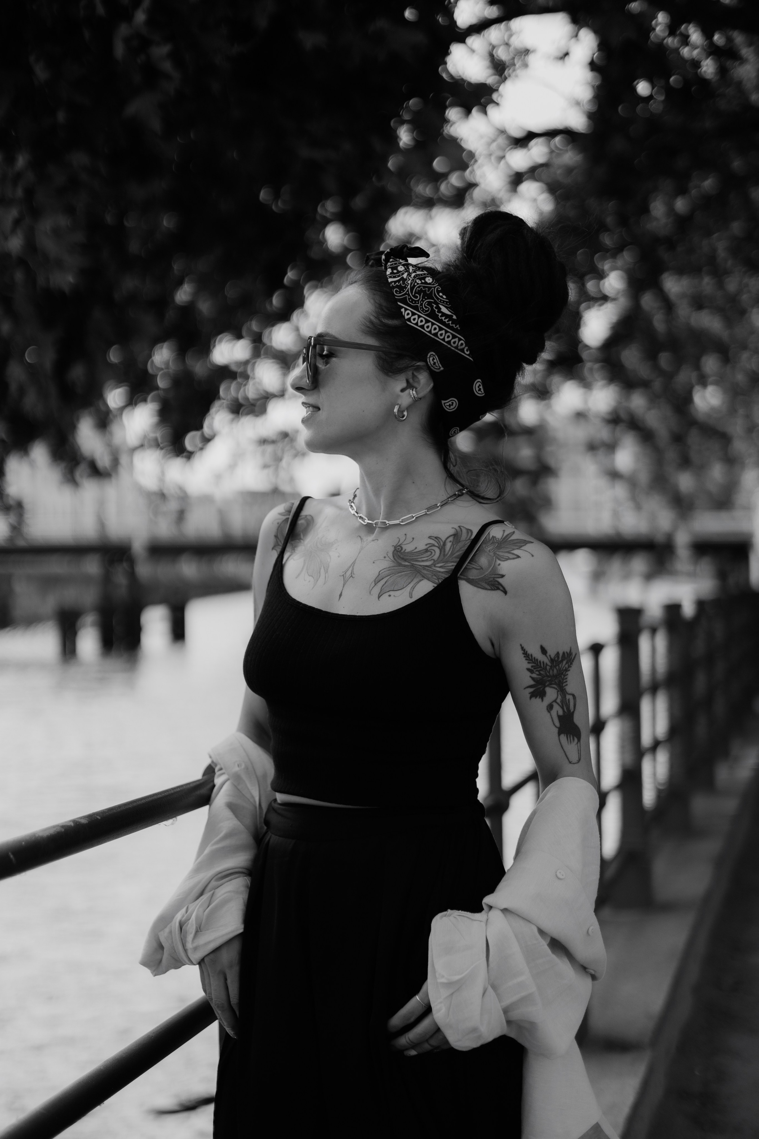 Black&White Street Portrait in Berlin. Woman with Tattoos&Dreadlocks. Authentic Photography by Kristina Kozheltsova. Kristina Kozheltsova- Soulful Portrait&Lifestyle&Love Story Photographer in Leipzig, Germany