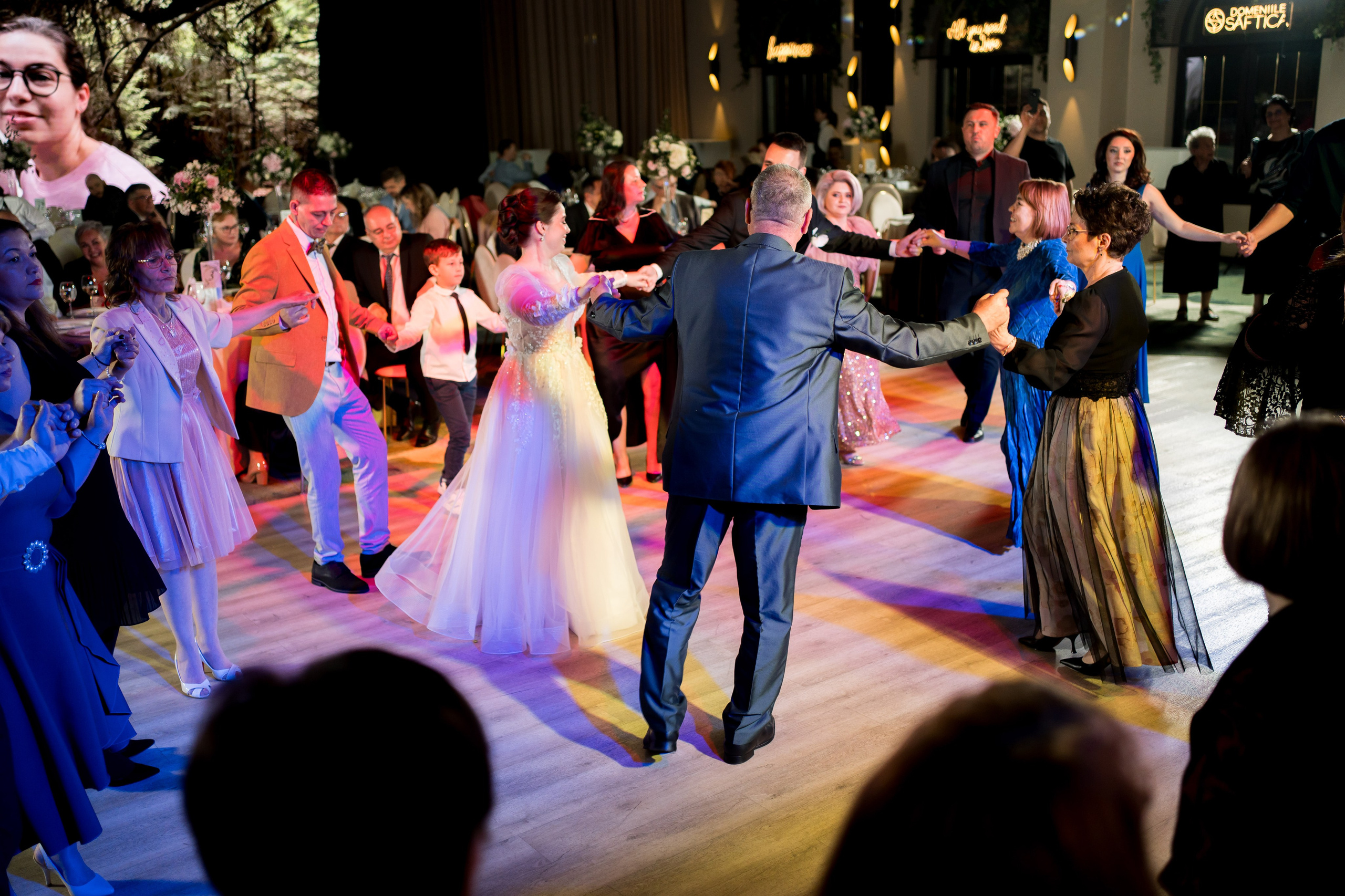 PARTY. Gabriel Florea — Fotograf nuntă București