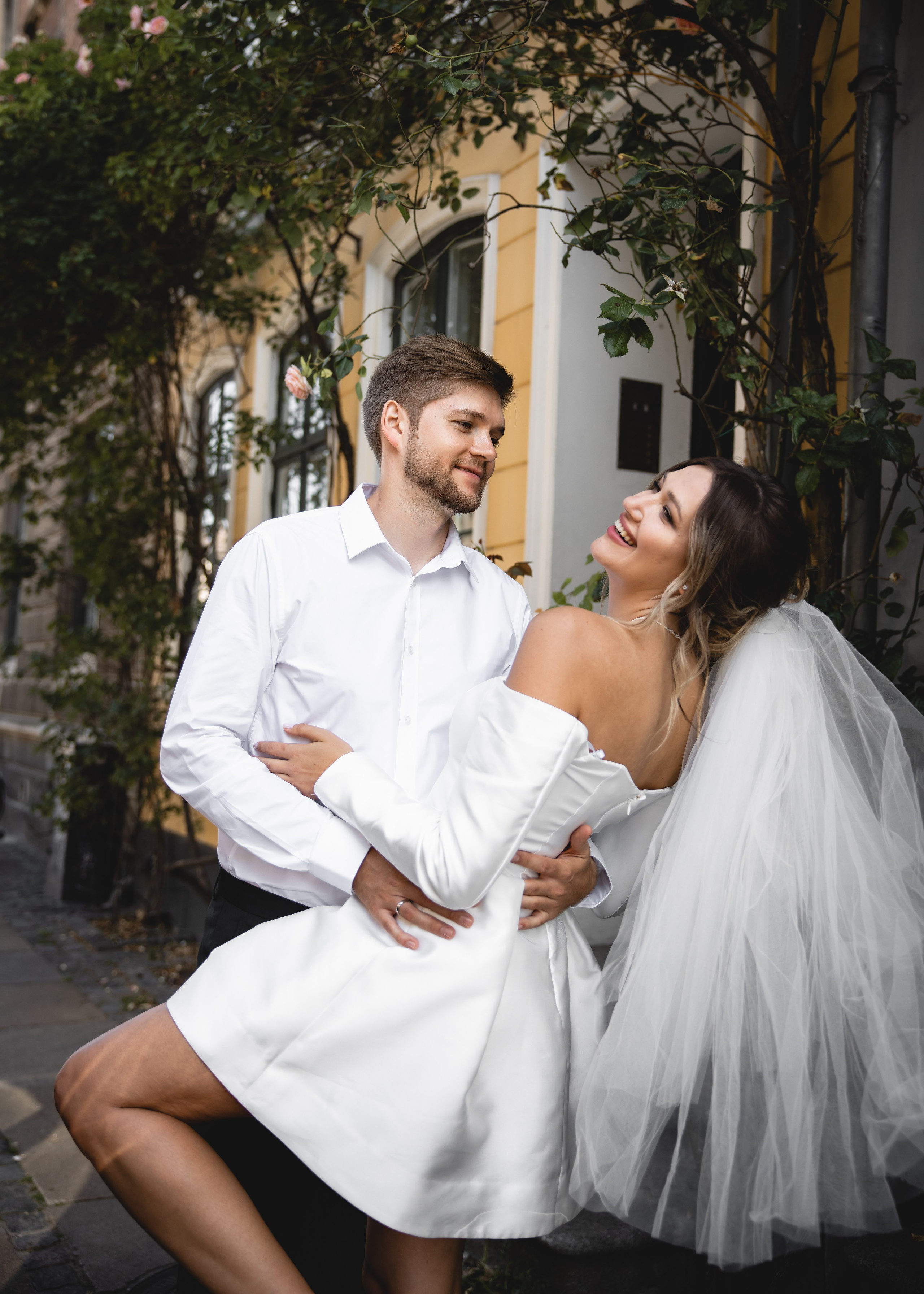Julia and Slava. Professional wedding photographer in Copenhagen, Denmark — Julia Byron