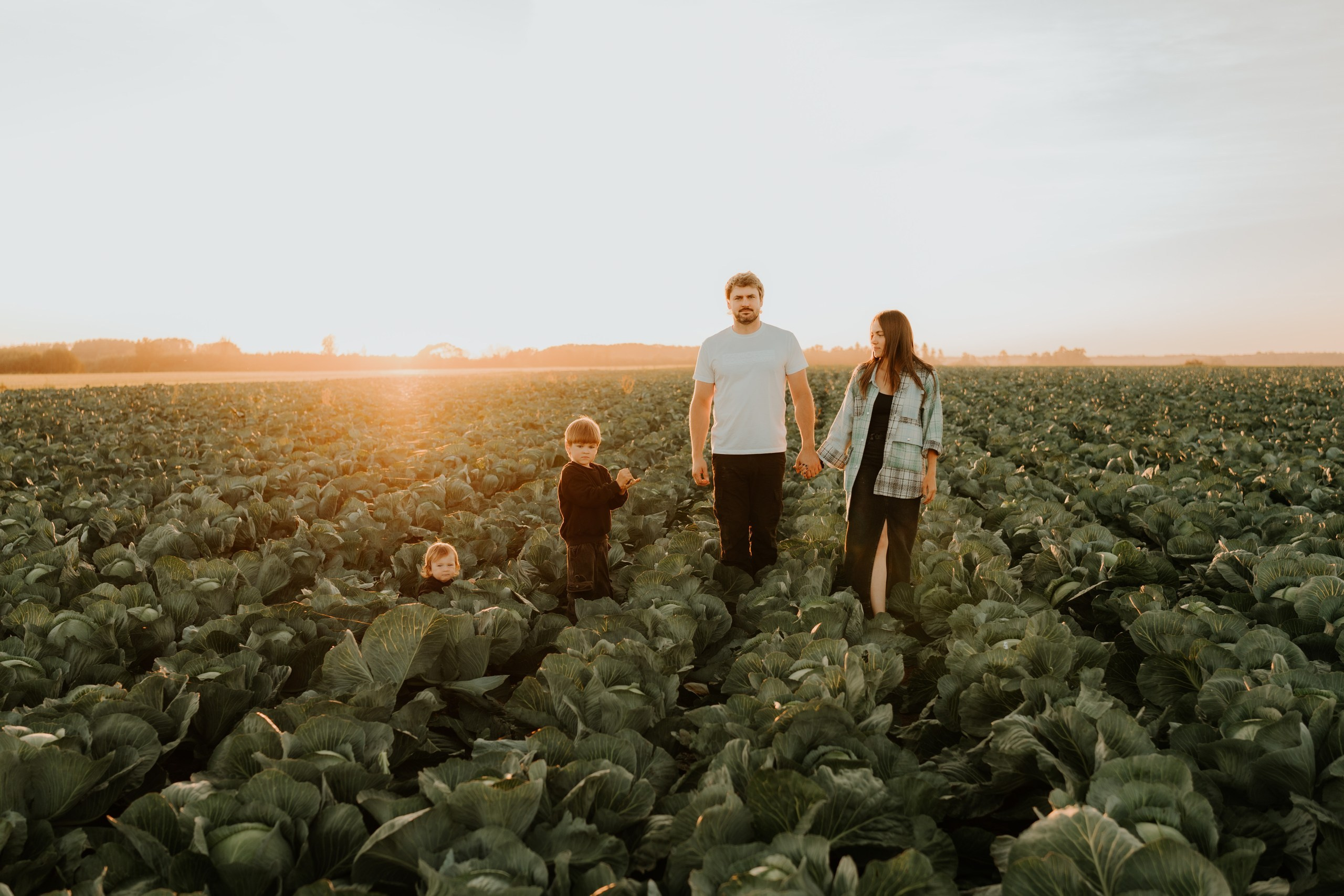 FAMILY IN CABBAGES. Dagneshi Photography
