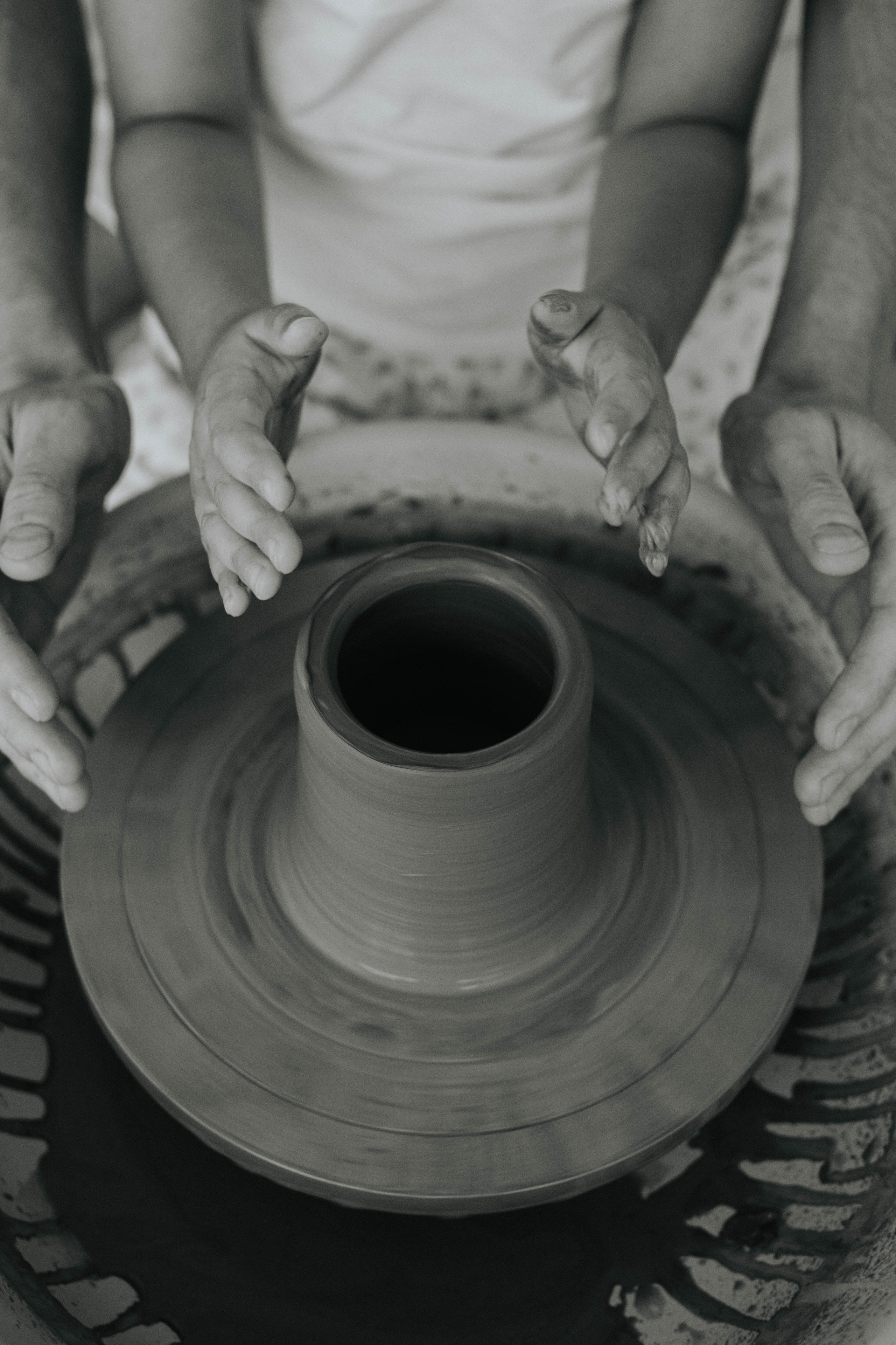 Family pottery shoot. Buenos Aires. Photographer @elmirkami in the city of Buenos Aires