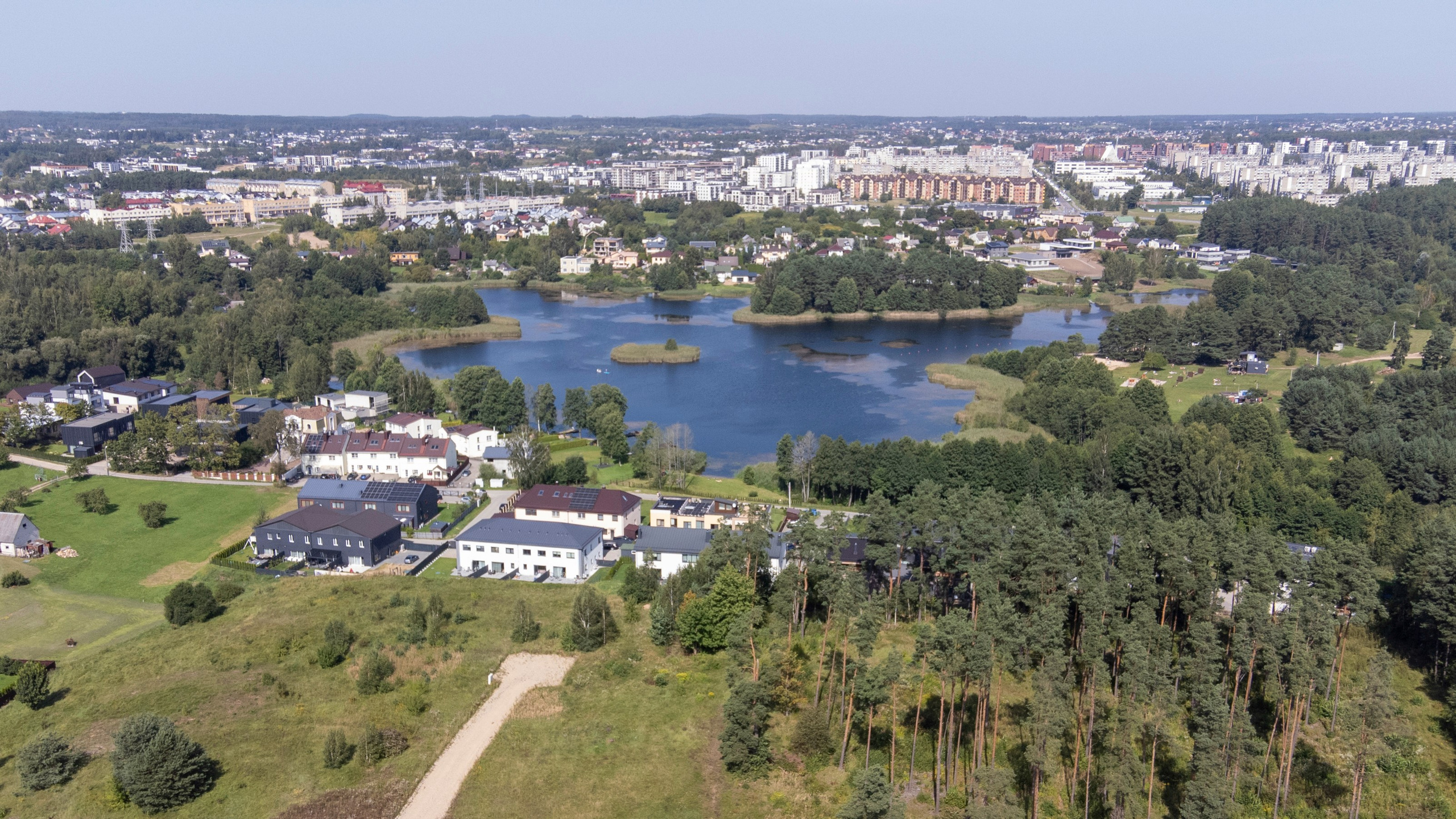Debesų g. 4, Salotė. Elina Sapiega fotografė Vilniuje