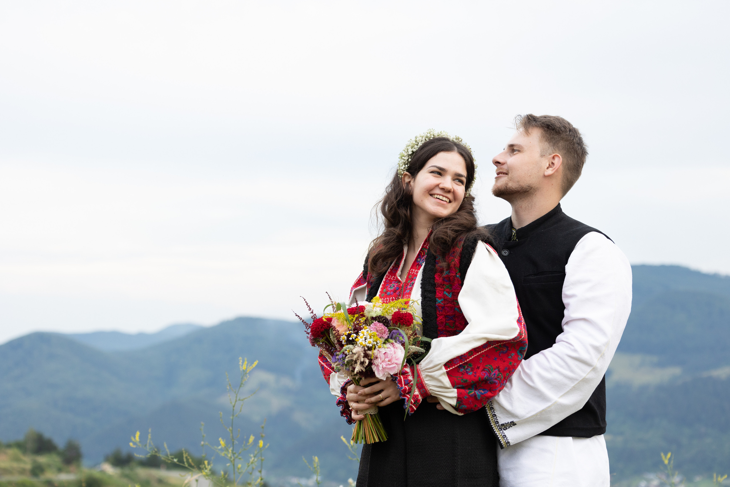 Nunta in costum popular. Product and food photographer in Brasov, Romania