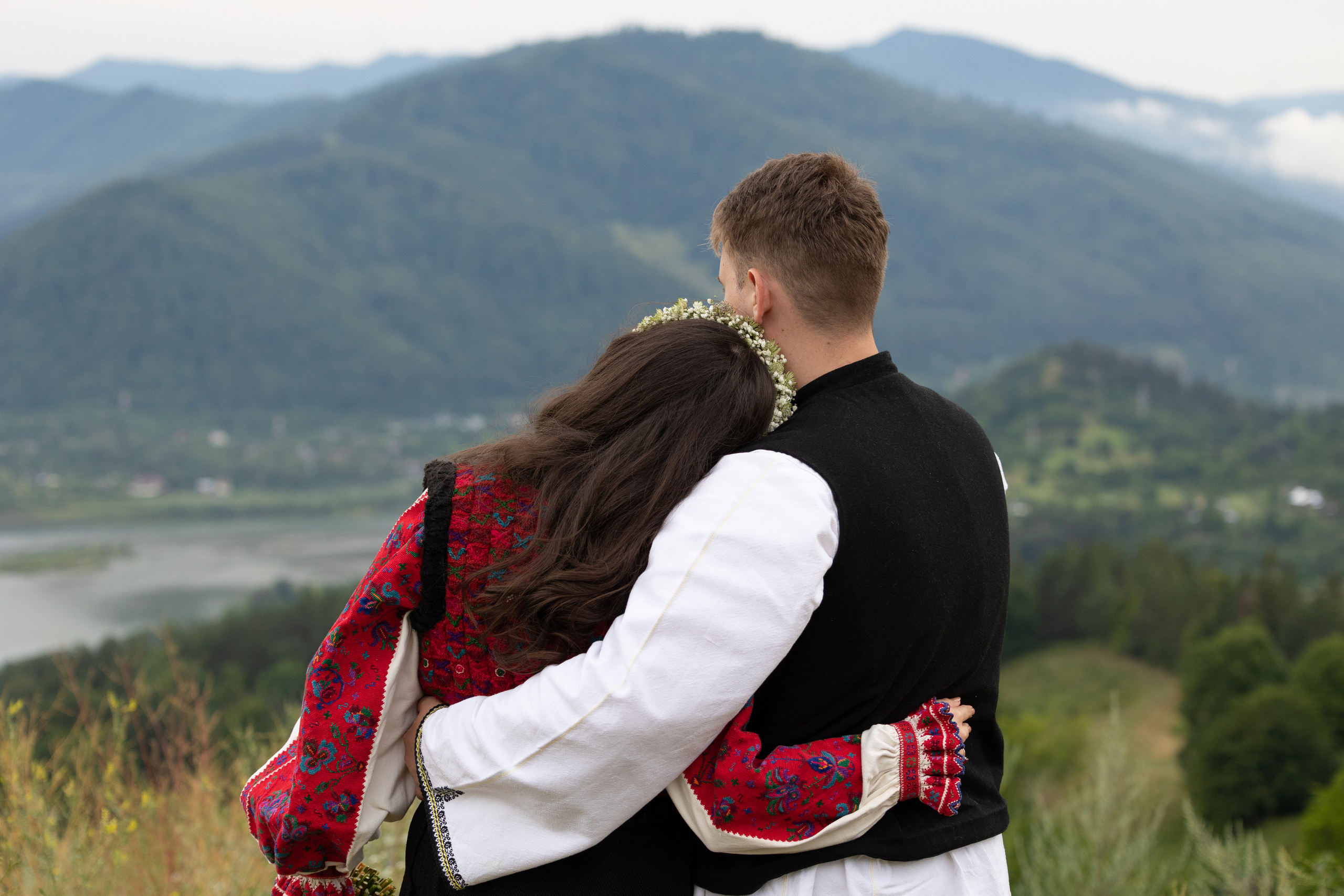 Nunta in costum popular. Product and food photographer in Brasov, Romania