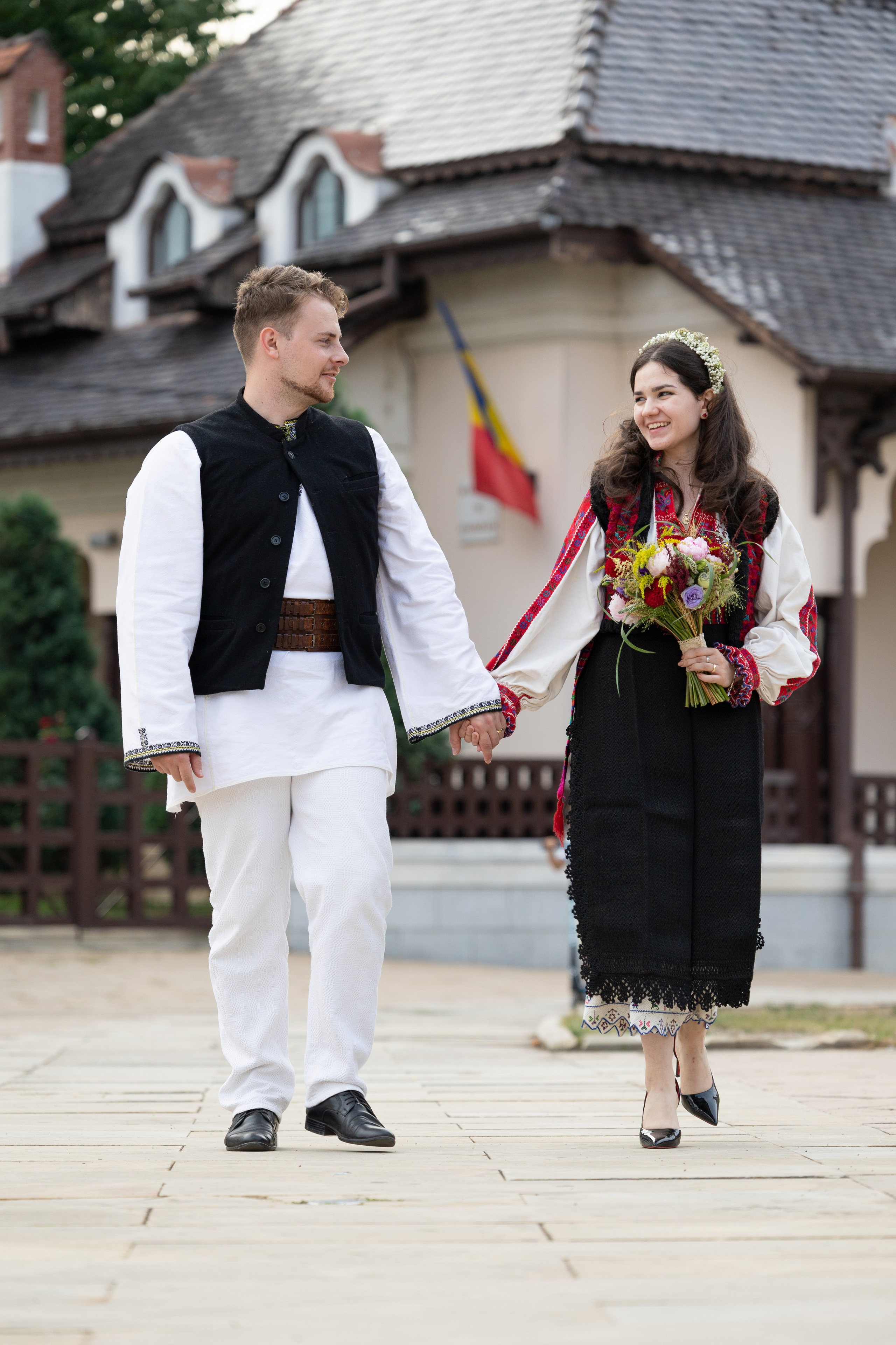 Nunta in costum popular. Product and food photographer in Brasov, Romania