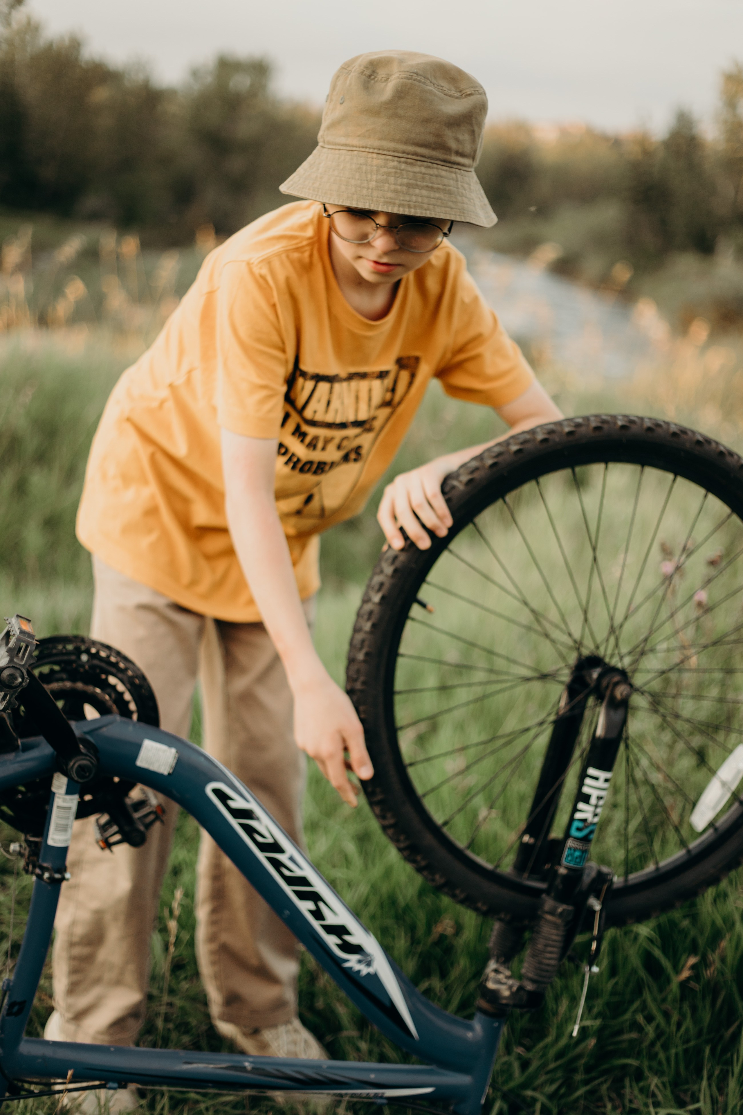 PHOTOGRAPHER JENNY IN CALGARY. I am a portrait and family photographer Jenny in Calgary