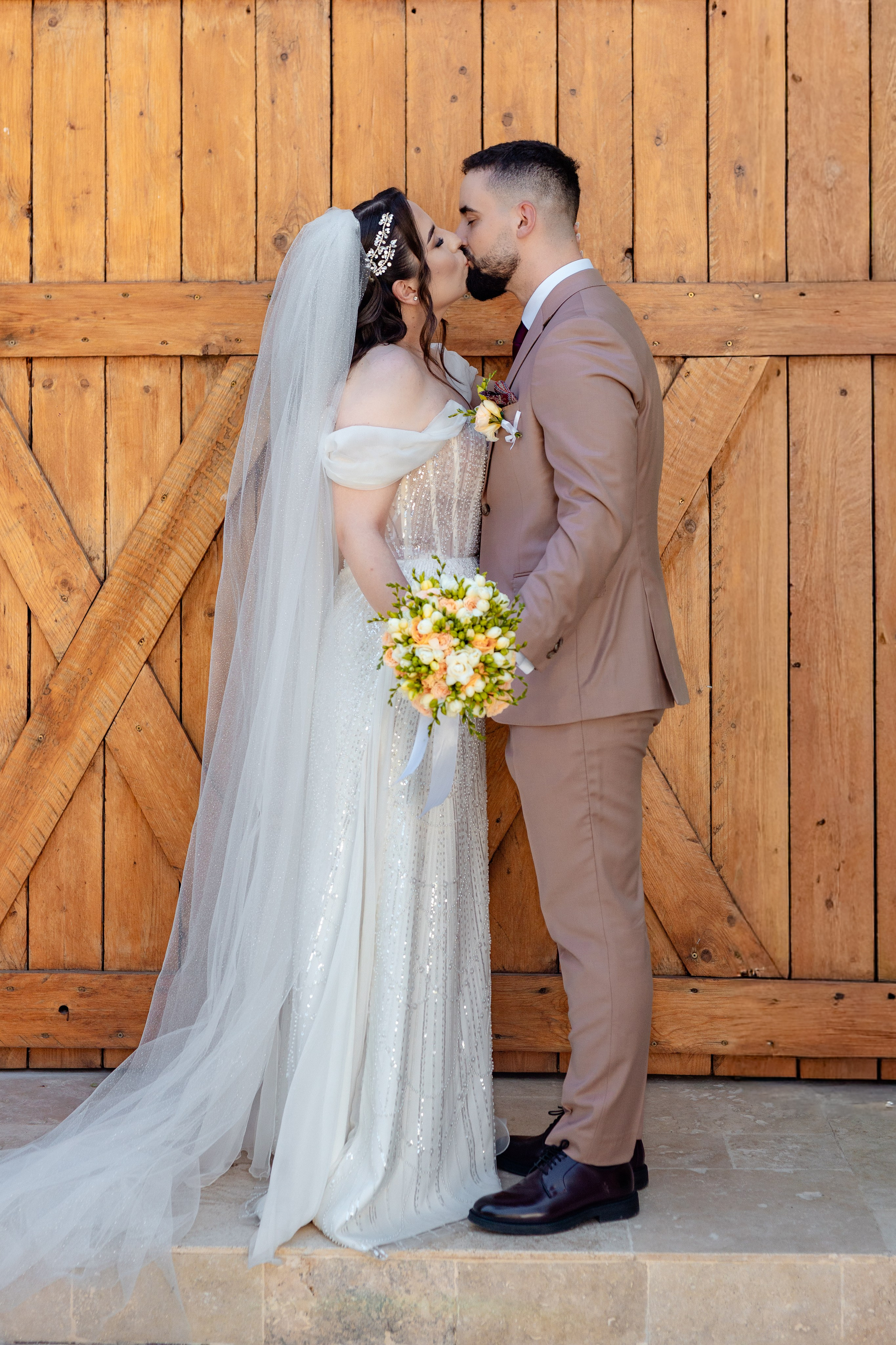 Mihai & Iasmina. Lucian Dedeu — Fotograf de nuntă și eveniment