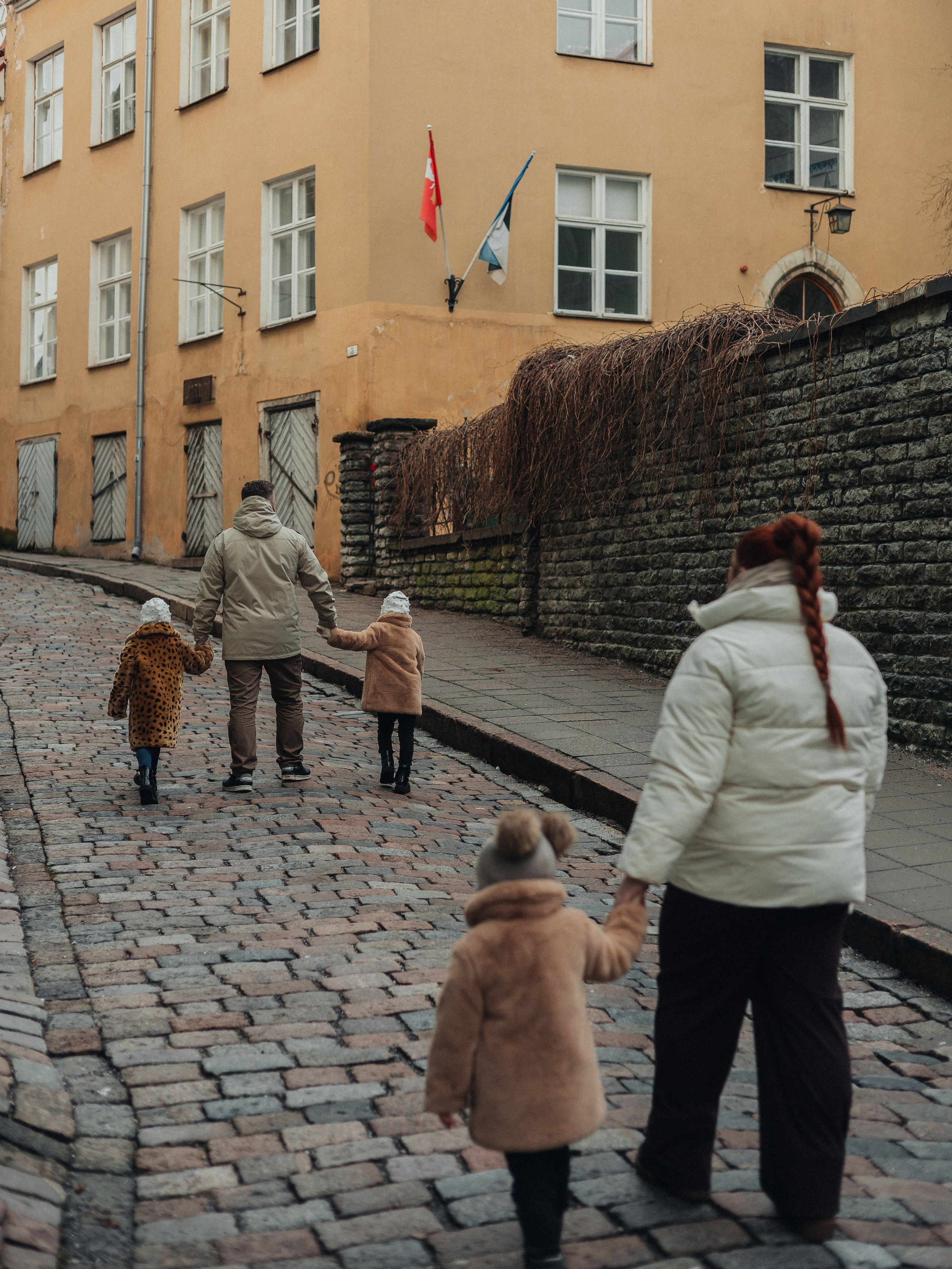 Юля с семьёй. Семейный фотограф в Таллинне Дарья Кивимейстер