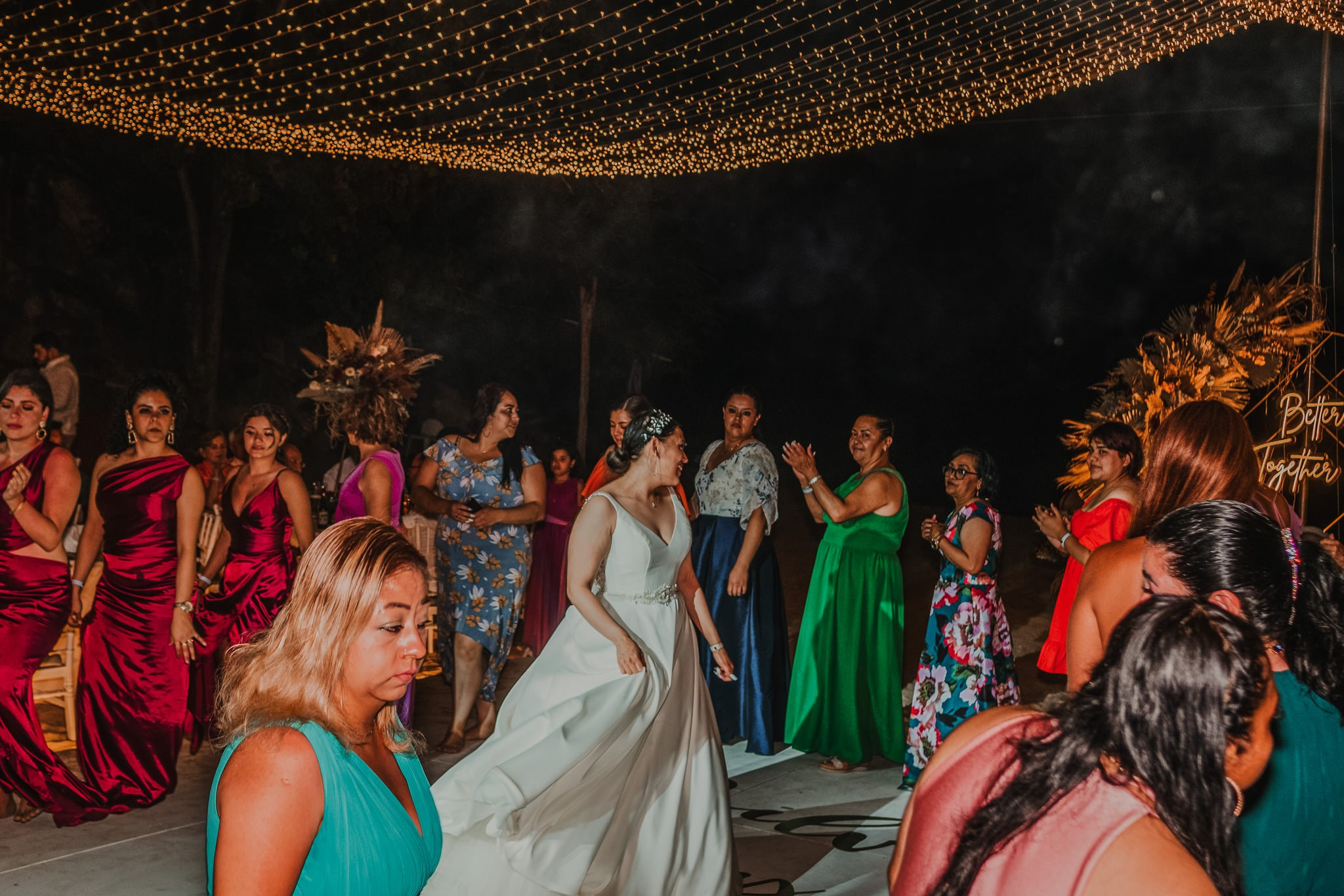 Silvia & Julio / Huatulco. Wedding and family photographer in Mexico City