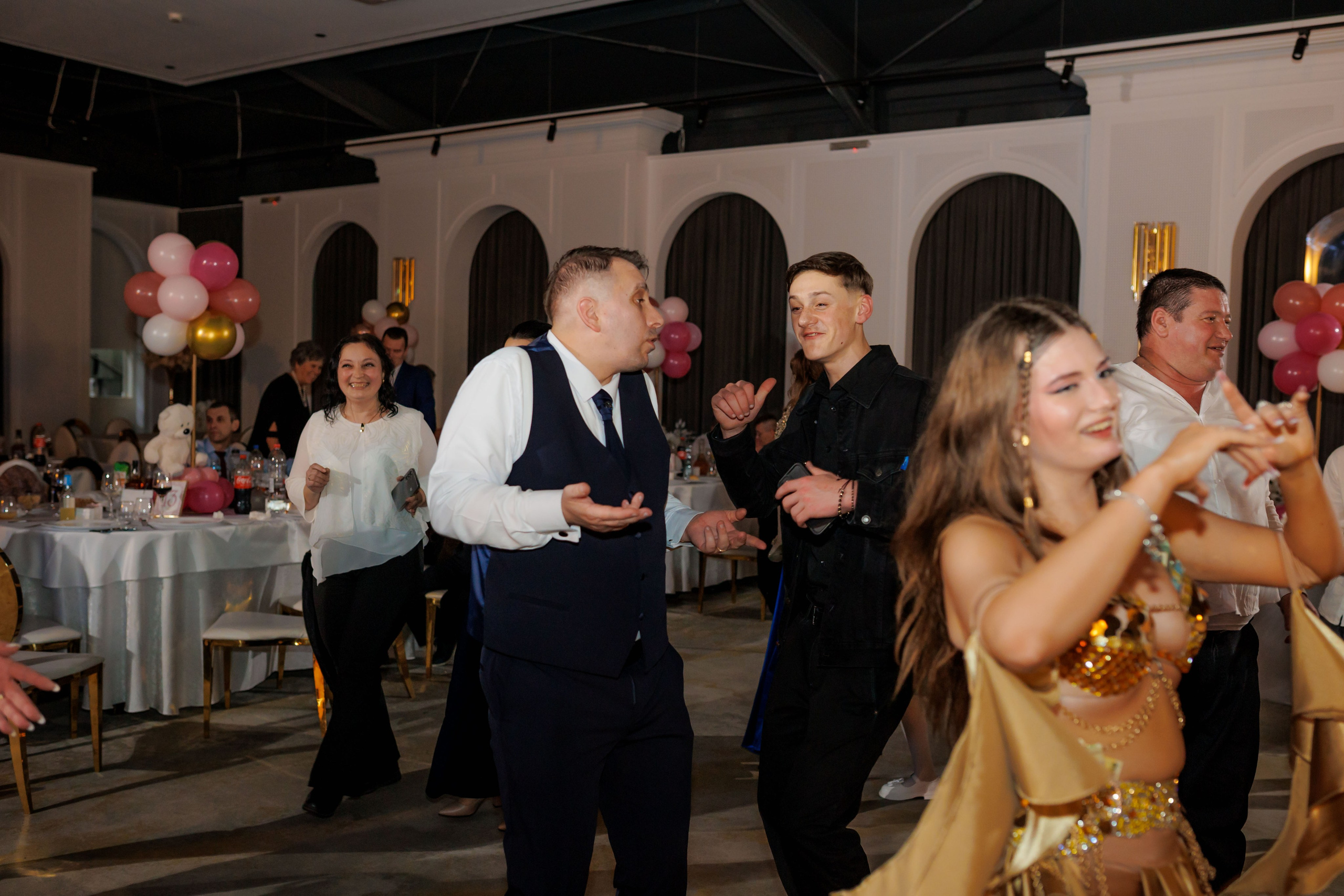 Povestea voastră, regizată de noi |Cristi Turculet Videograf Nuntă Suceava | wedding highlight. Servicii foto-video profesionale, pentru momente de neuitat