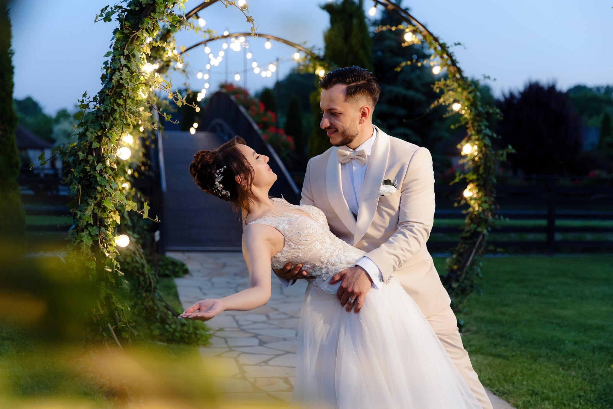 Ioana & Ionuț | Nuntă de poveste la Păstrăvăria Poiana din Mălini județul Suceava. Servicii foto-video profesionale, pentru momente de neuitat