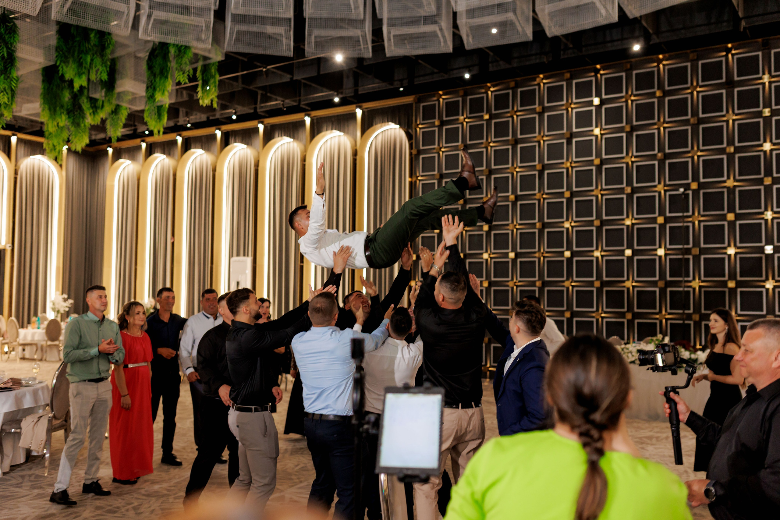 Nunta Nicoleta & Răzvan | Fotografie & Videografie Profesională. Servicii foto-video profesionale, pentru momente de neuitat