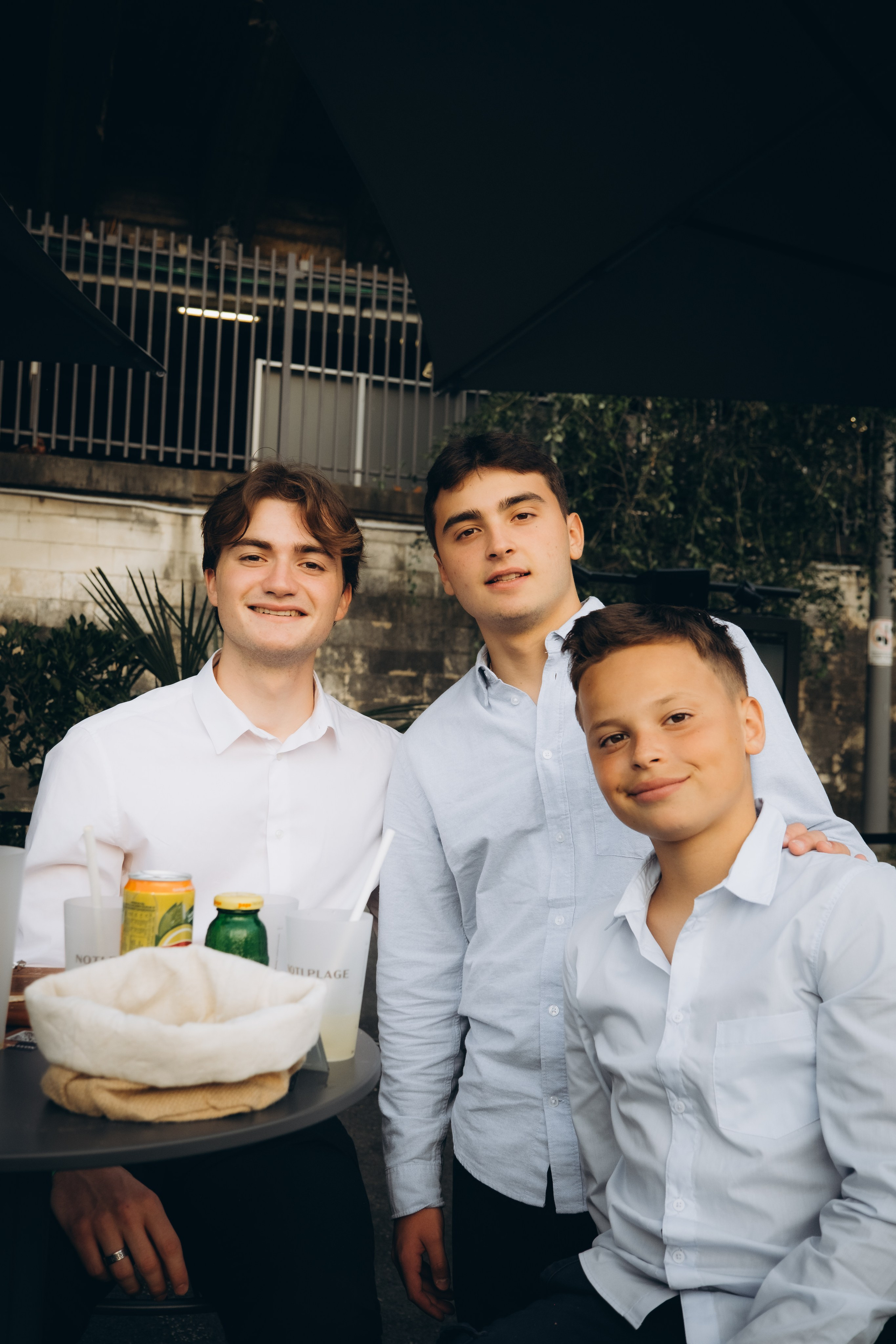 Marie’s Birthday with an Eiffel Tower view. Photographer in Paris Marina Chaput