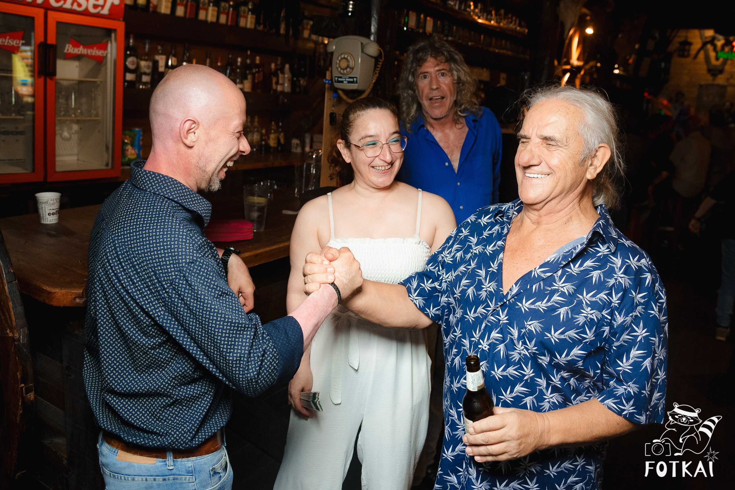 Reportaje fotográfico de FOTKAI | Get Back en El Paso Bar | Torrevieja, España, 12 de julio de 2025