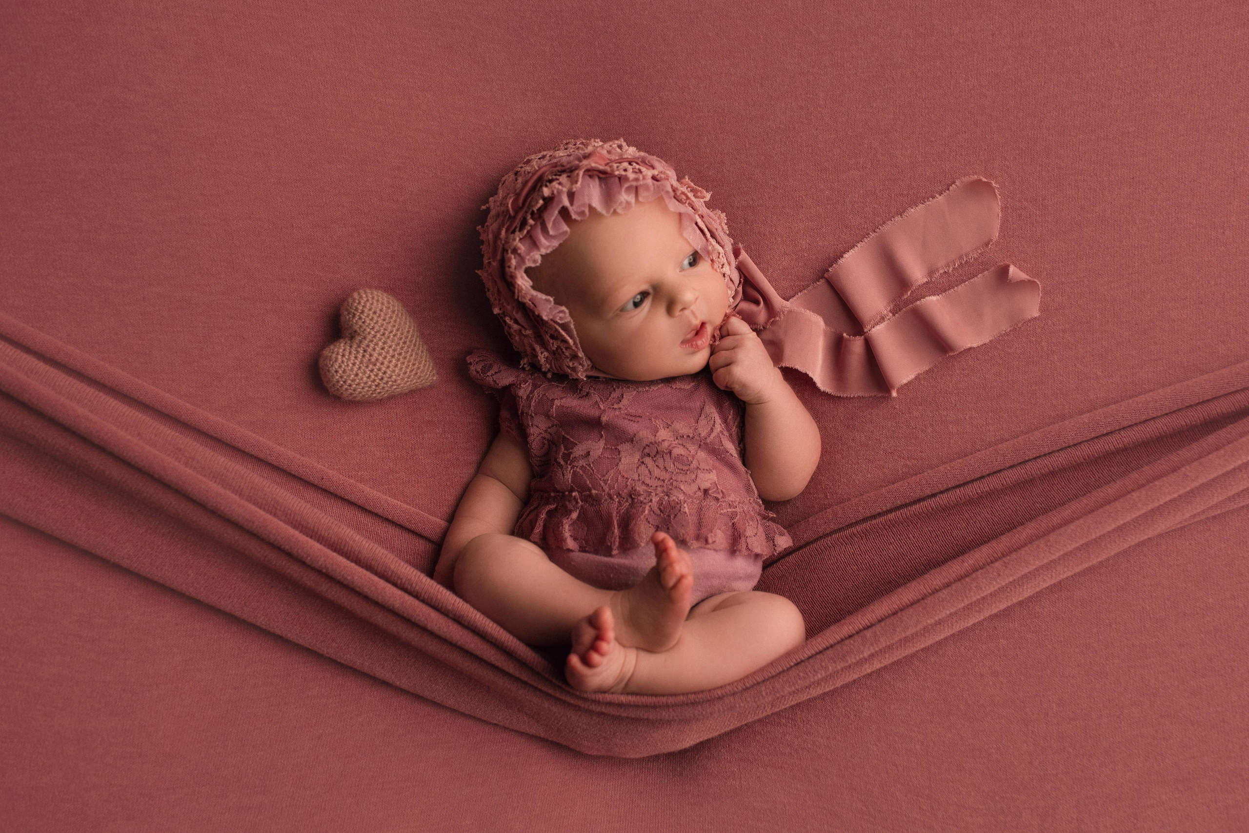 Ottawa Newborn and Baby Newborn Photographer Elena Helali