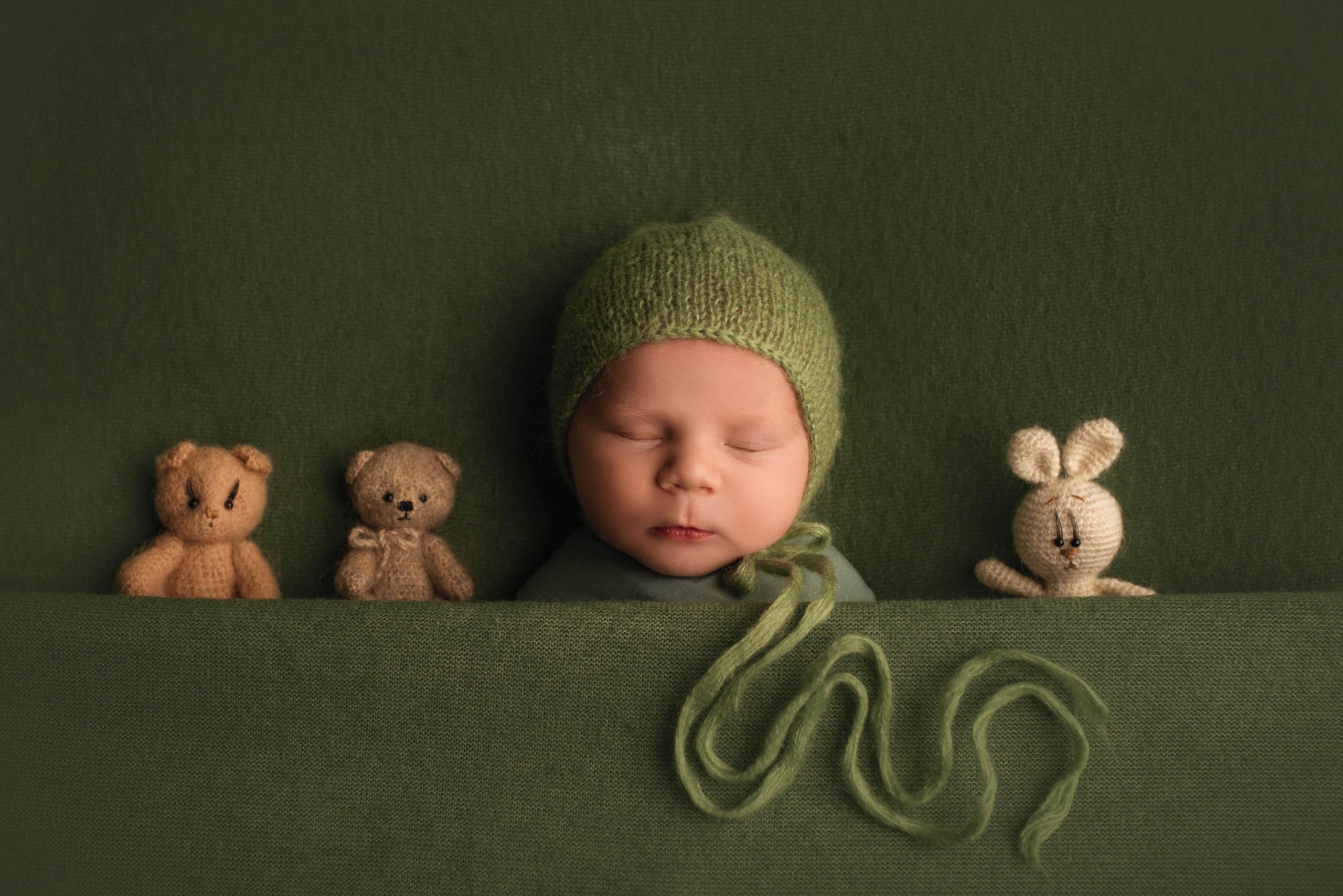 Ottawa Newborn and Baby Newborn Photographer Elena Helali