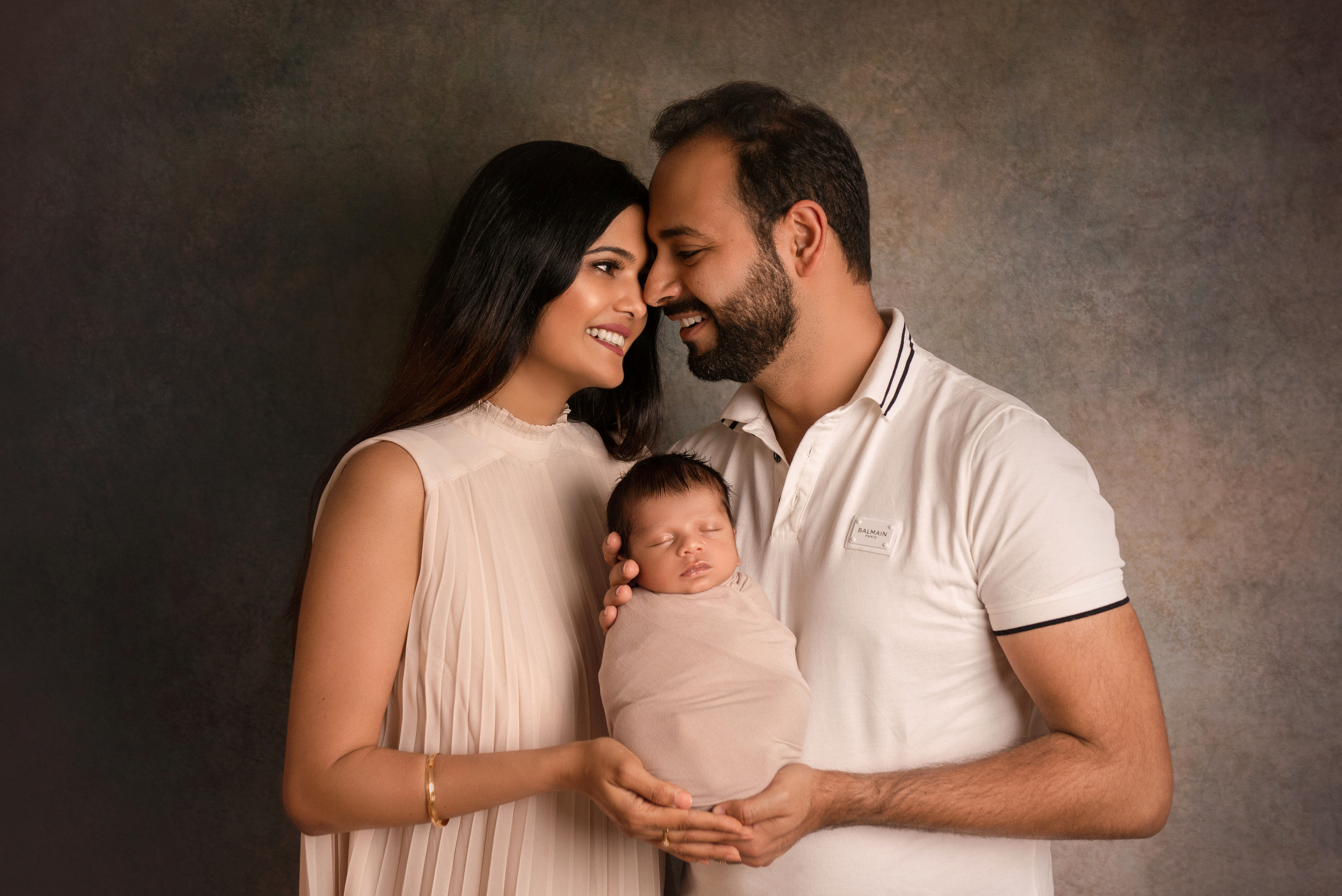 FAMILY / MATERNITY. Ottawa Newborn and Baby Newborn Photographer Elena Helali