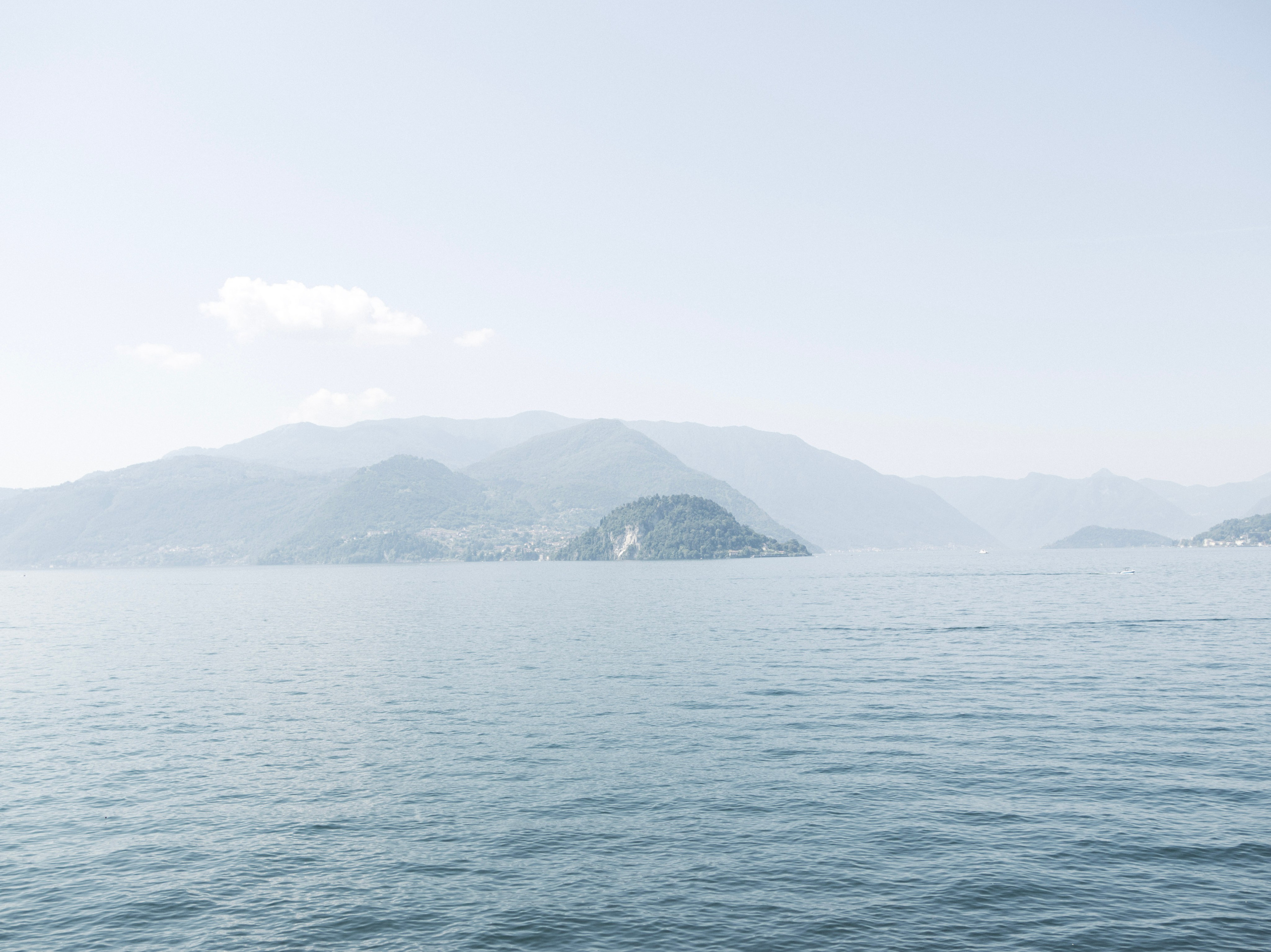 I & D — Lake Como, Italy. Art of Light Photography — Iasi, Romania & Europe
