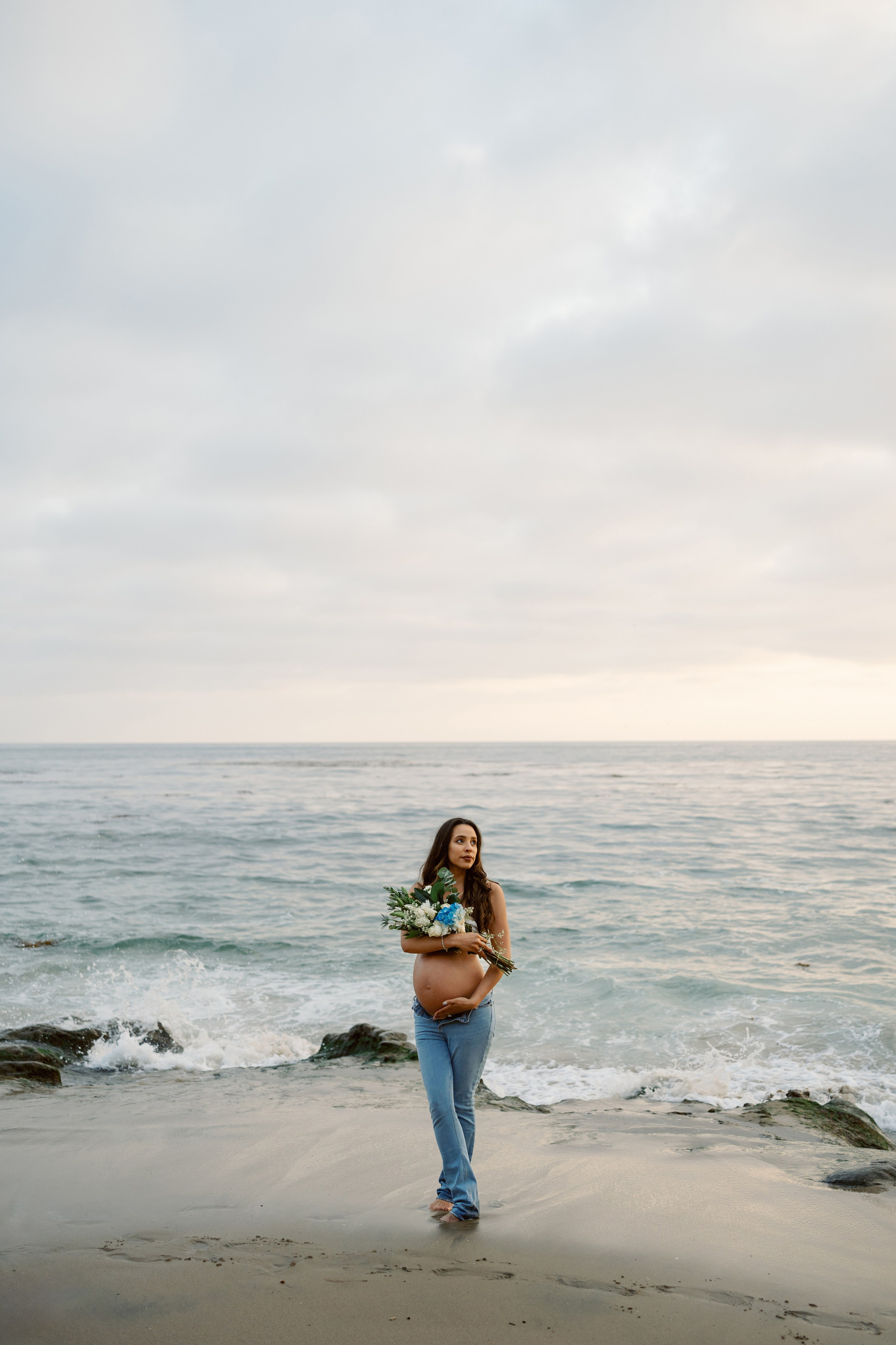 Maternity Photoshoot at Laguna Beach. Wedding Photography & Videography Team in California, Los Angeles, San Francisco, San Diego and Travel