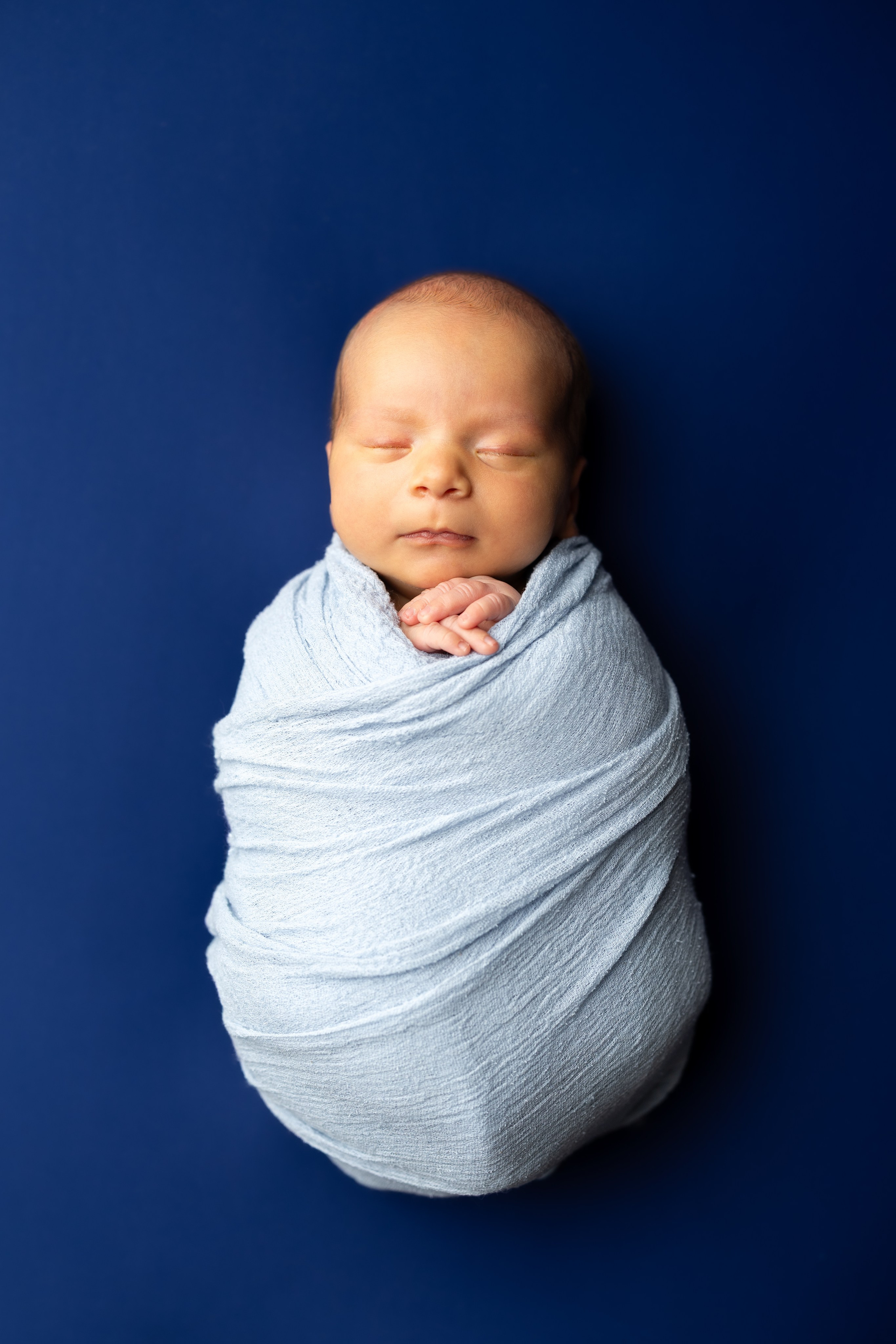 Newborn photoshooting. Mtv photography