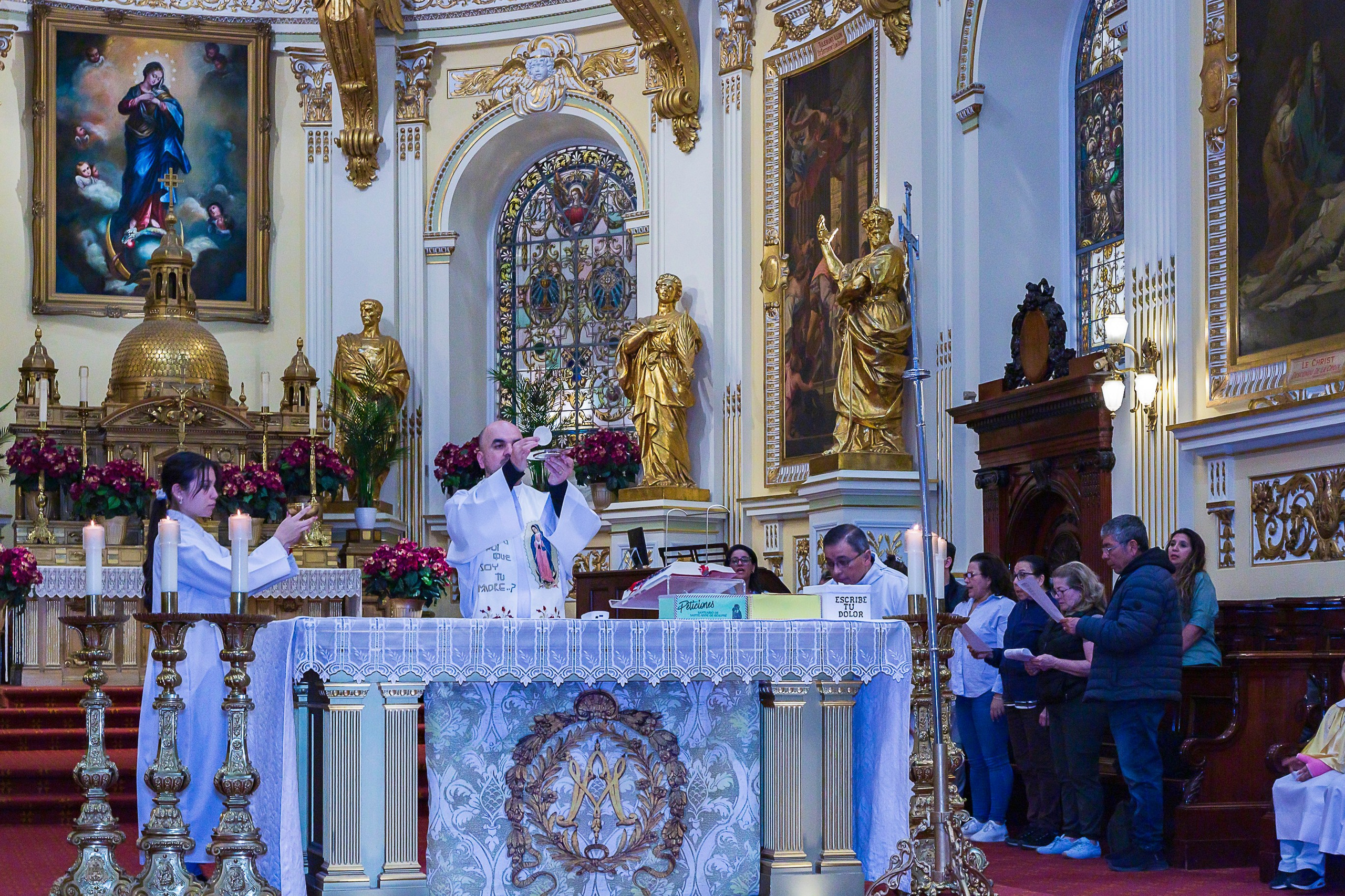 Sainte Anne de Beaupre et Quebec. Studioplaza8