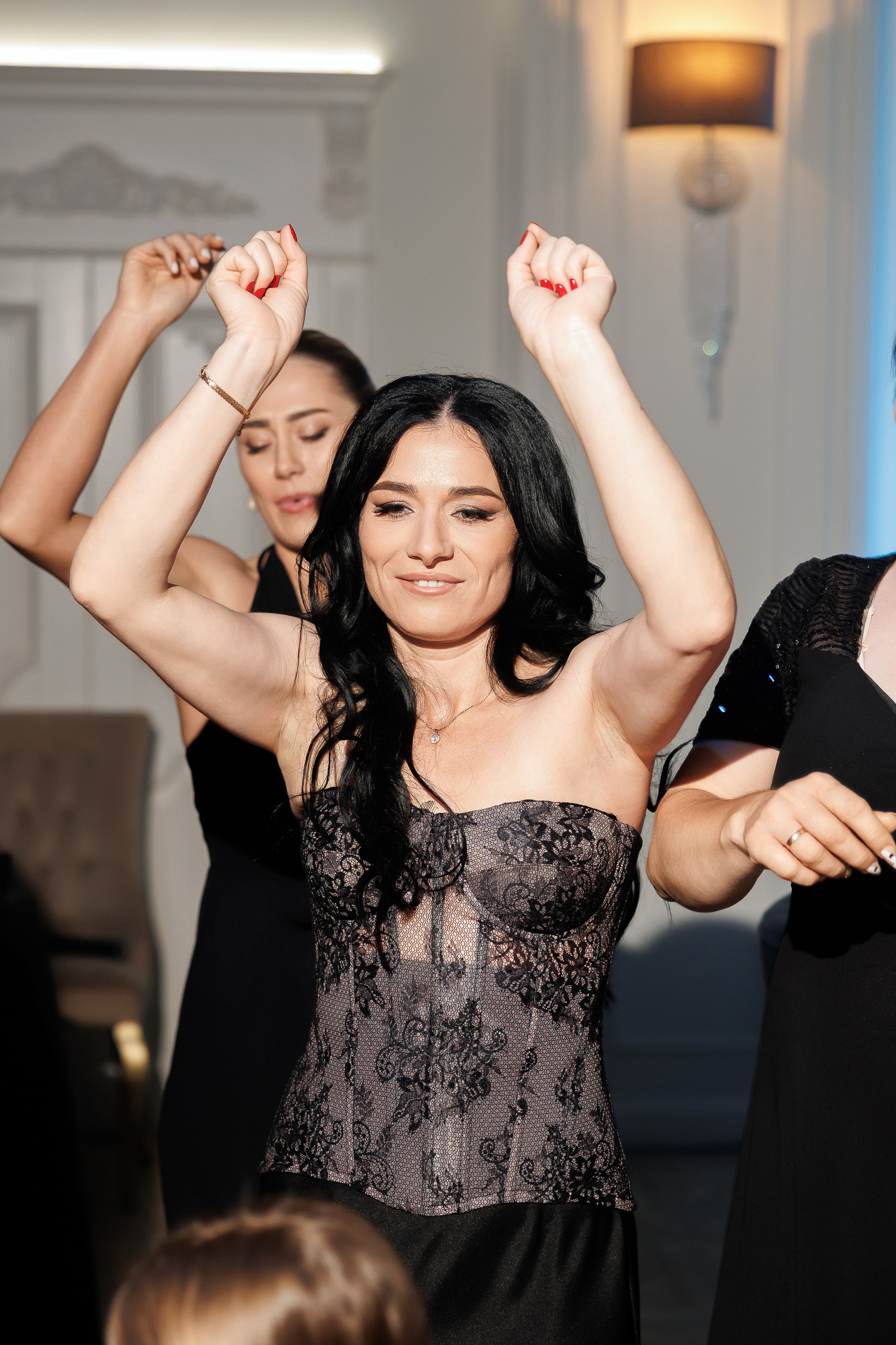 Eugen & Livia — Grand Elysee — Wedding Day. Servicii Foto și Video 067188353