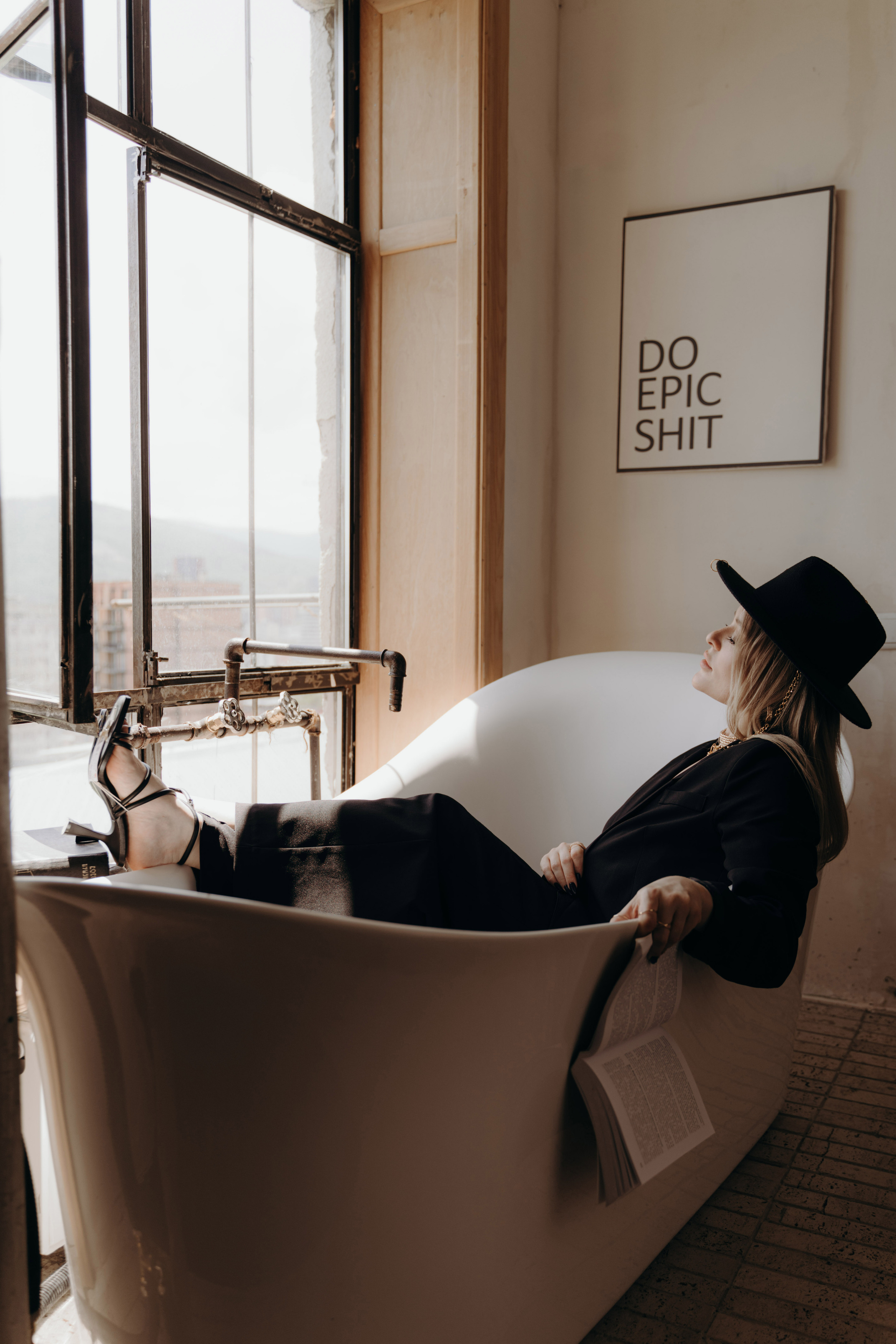 Content: Astrology. Дарья Филькова — фотограф и видеограф в Тбилиси, Грузия