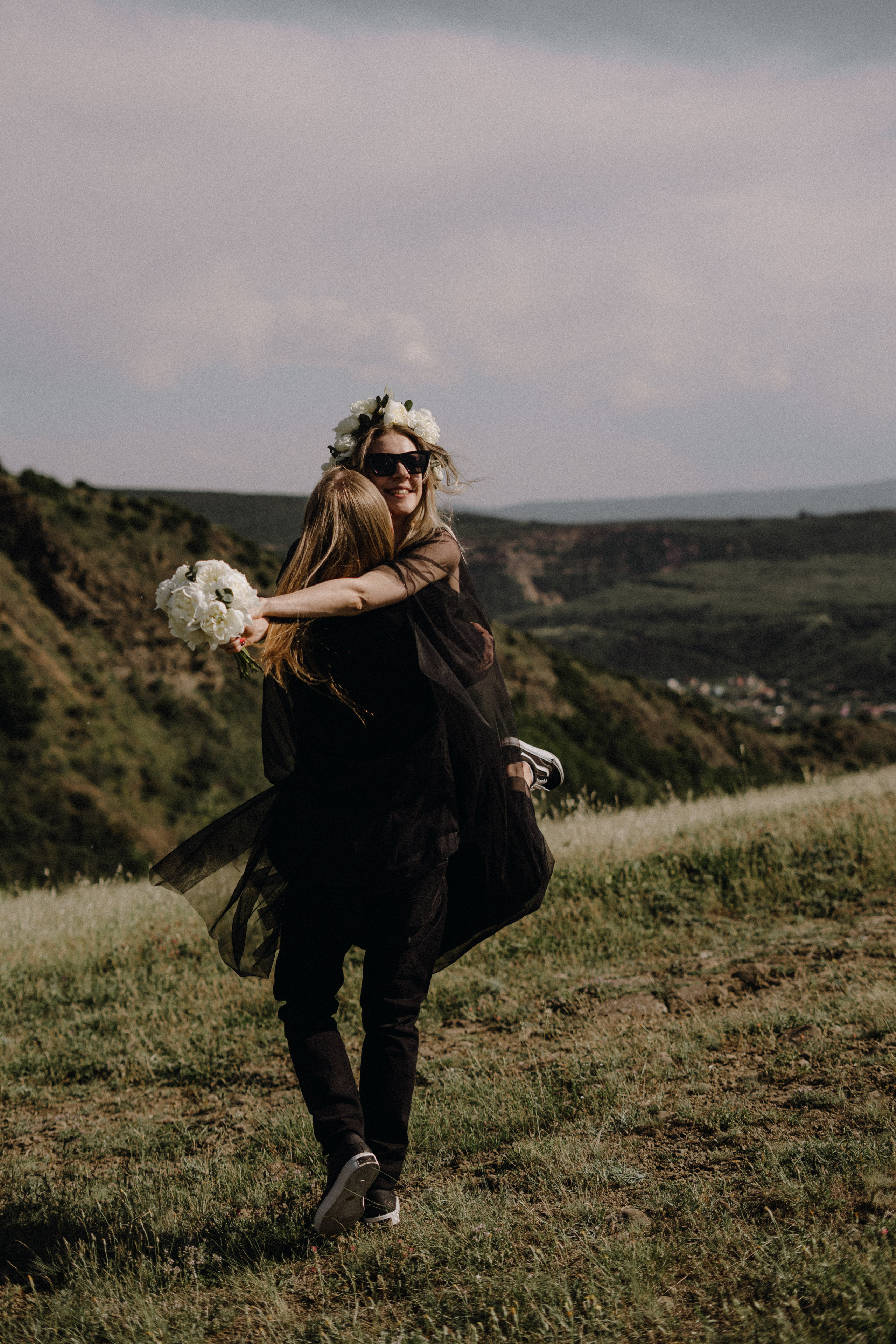 Jvari, Mtskheta. Dana & Nikolay. Дарья Филькова — фотограф и видеограф в Тбилиси, Грузия