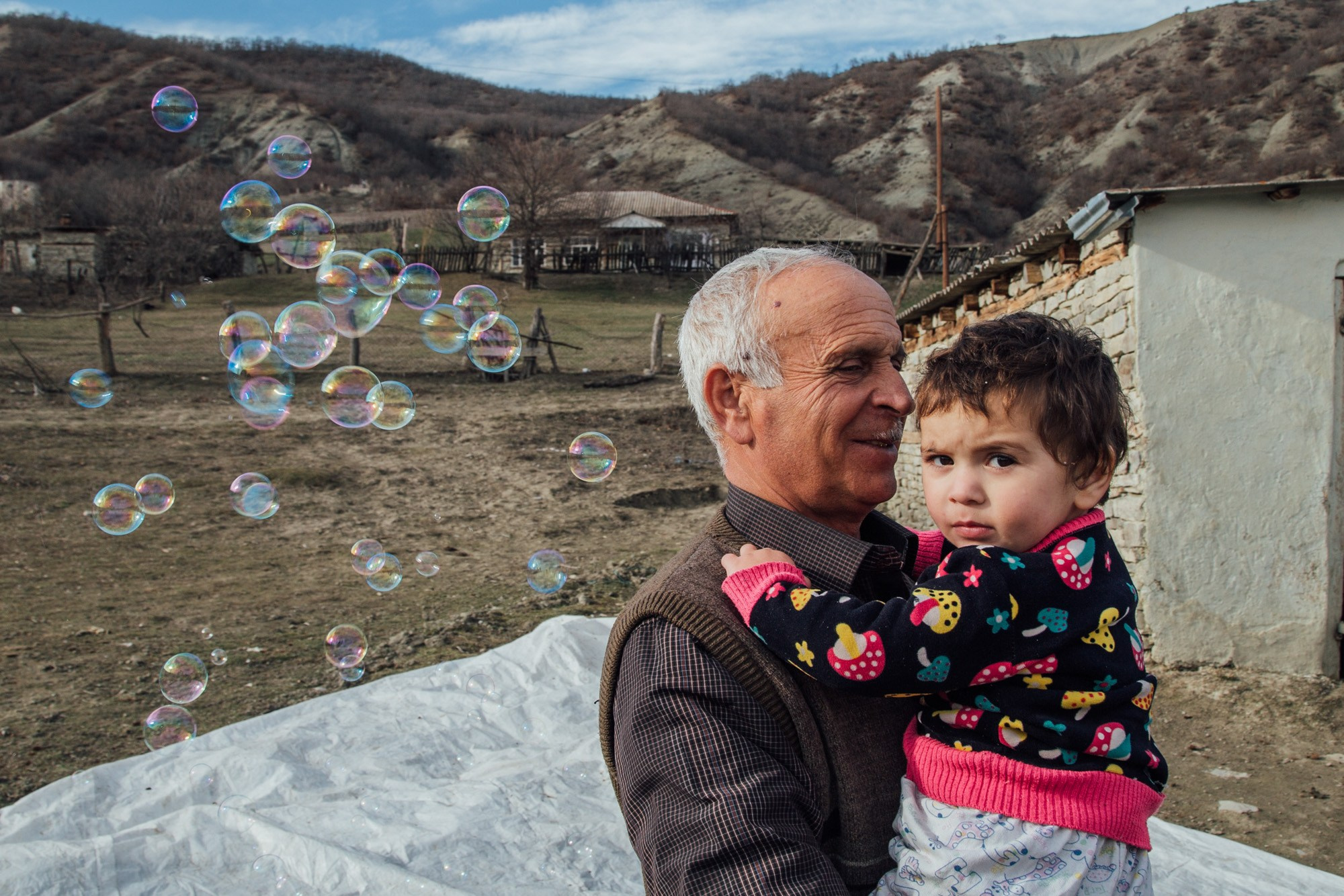 Şaxta Baba Ucqar Dağ Kəndlərində - Sosial Layihə. Bakıda Peşəkar Tədbir, Love Story və Təbiət Fotoqrafı — Elşən Baba