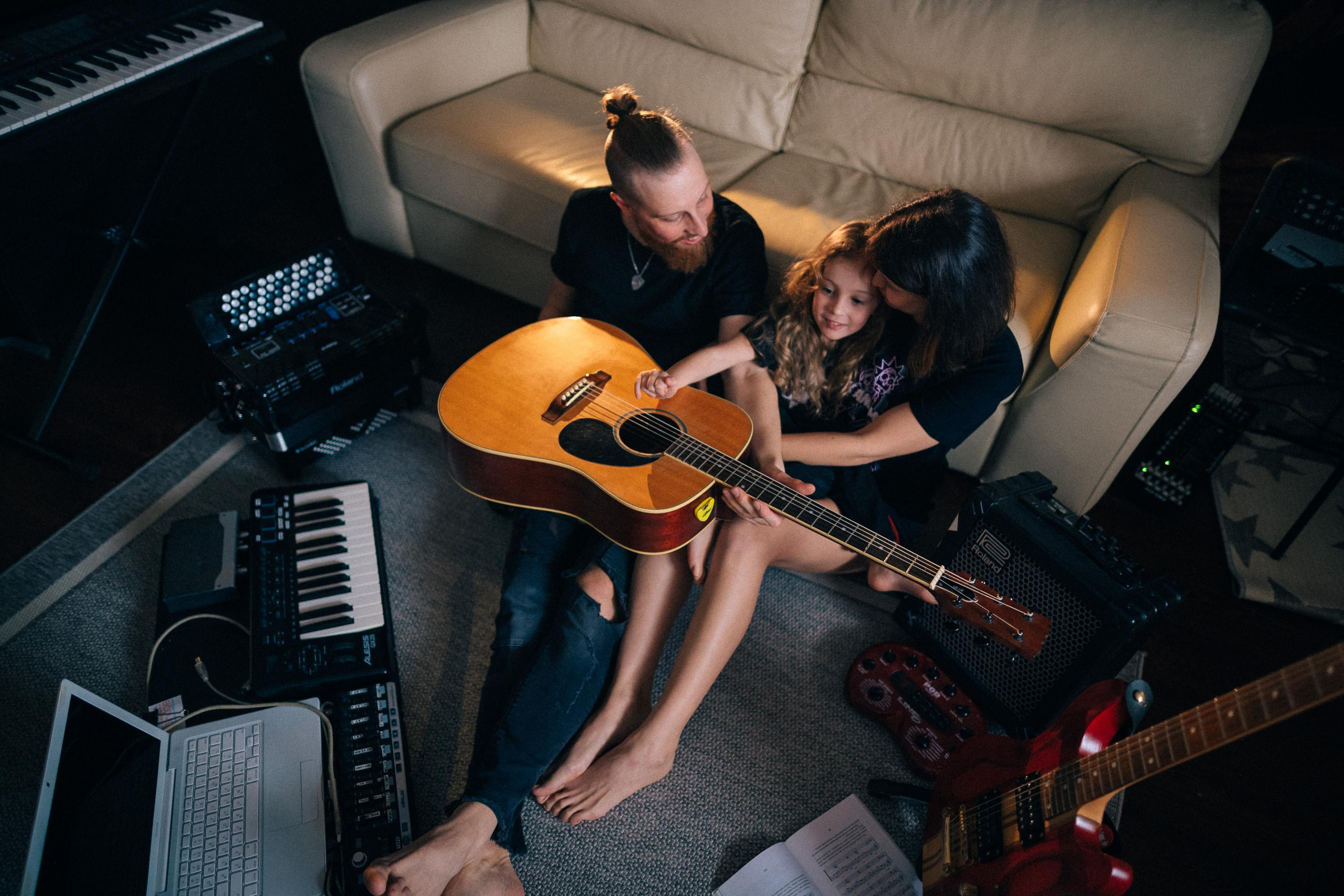 Amor vincit omnia. Wedding & Family photographer in County Donegal and Dublin, Ireland