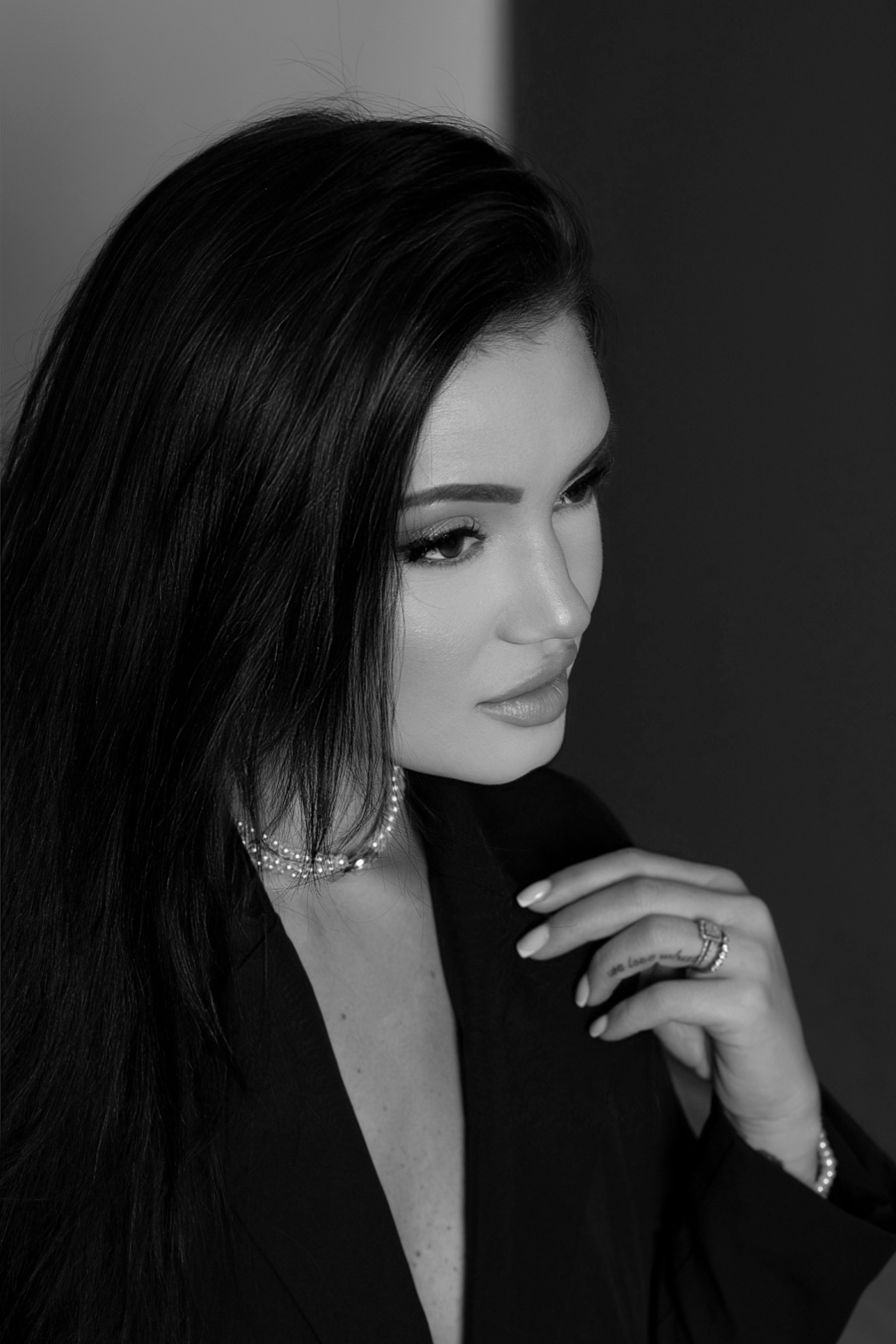 Mona. Portrait and Family Photographer in Netherlands