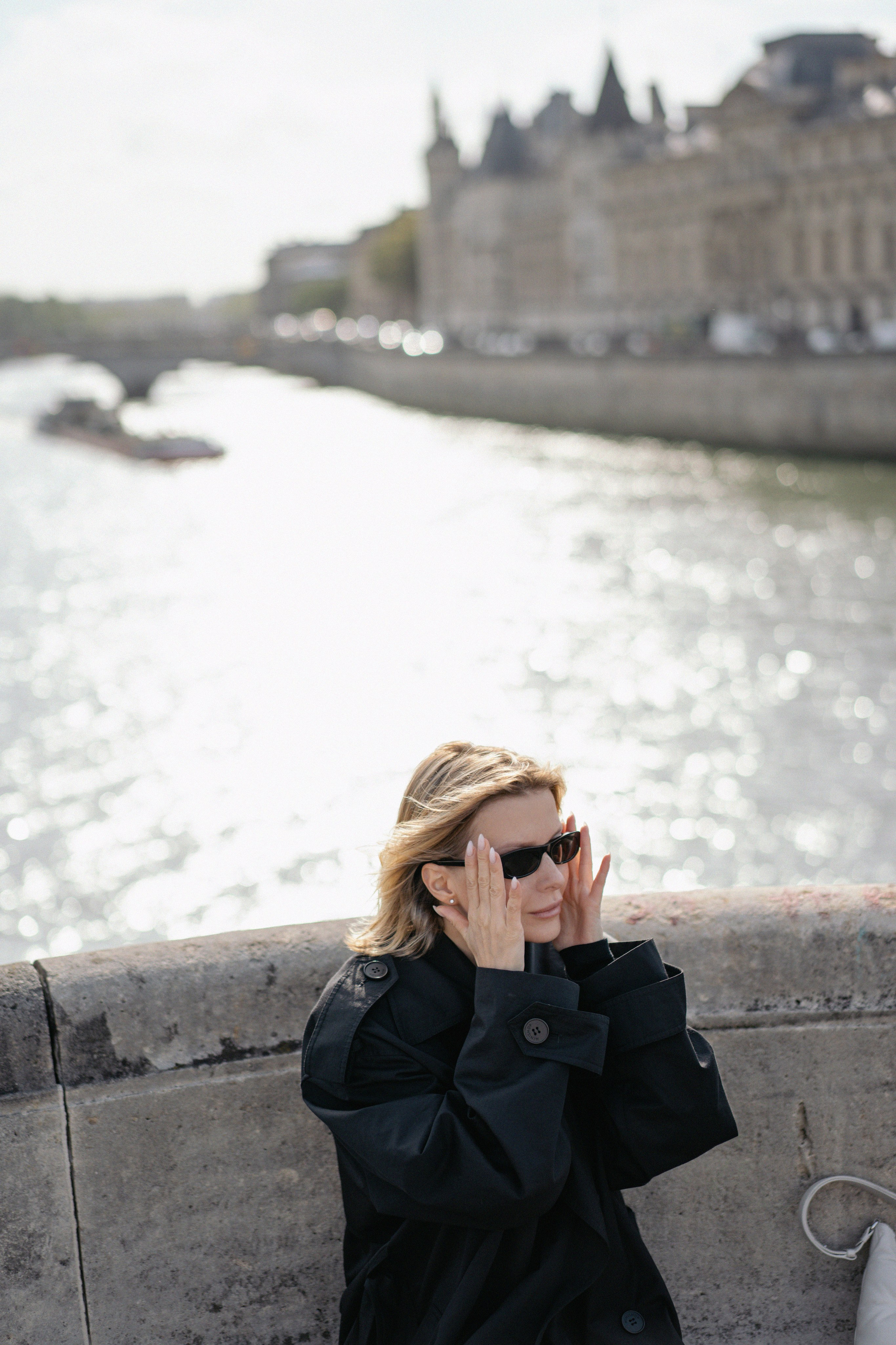 Минимализм и стиль. Портрет на набережных Сены. Ksenia Marchand/ Lifestyle фотограф в Париже