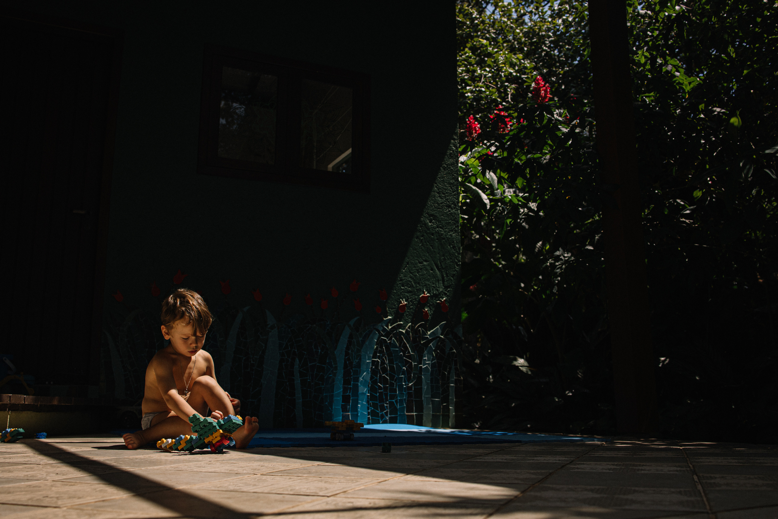 Summer Magic Island Life. Fotografa documental de familia e nascimento em Florianópolis SC Daria Ermolaev