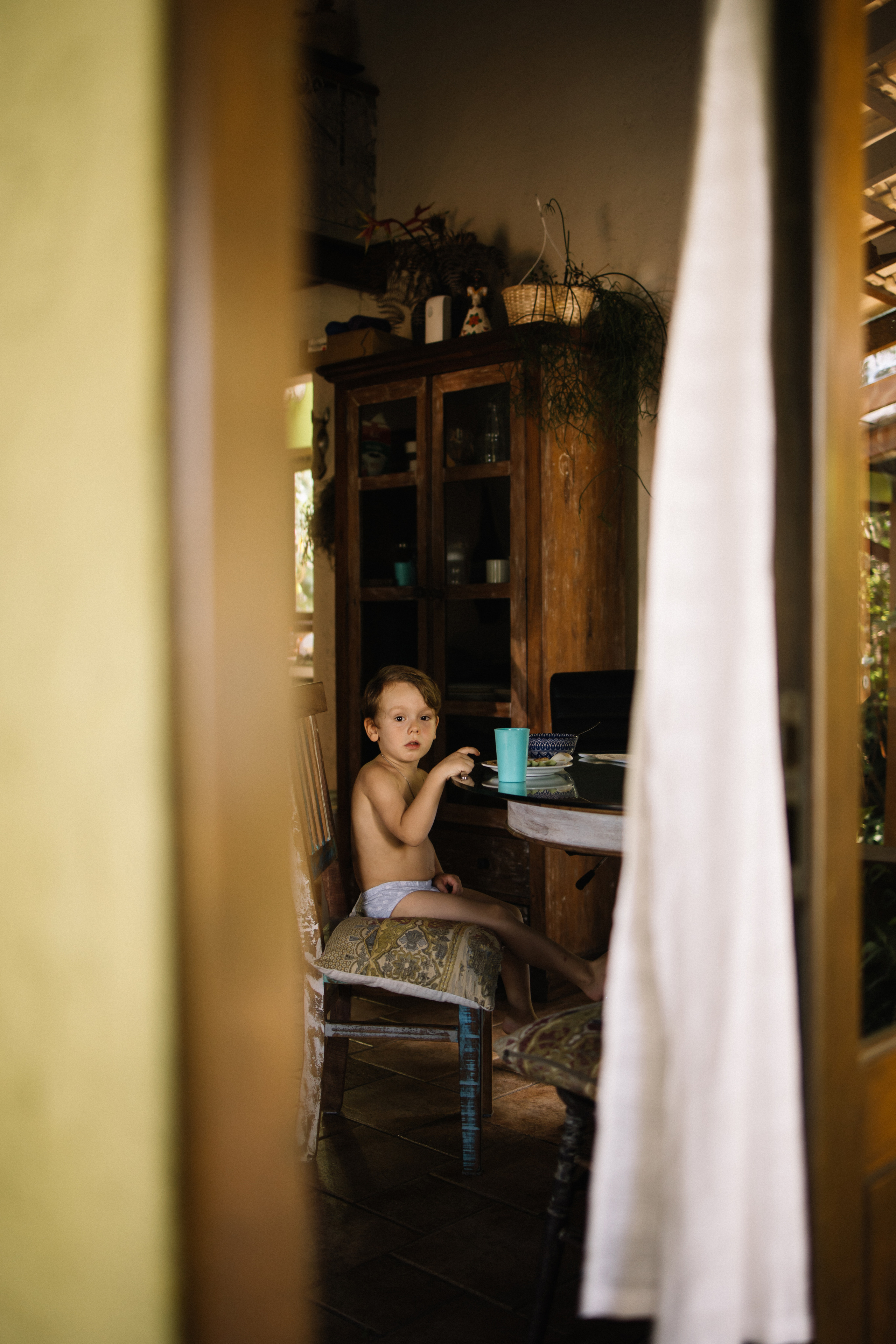 Summer Magic Island Life. Fotografa documental de familia e nascimento em Florianópolis SC Daria Ermolaev