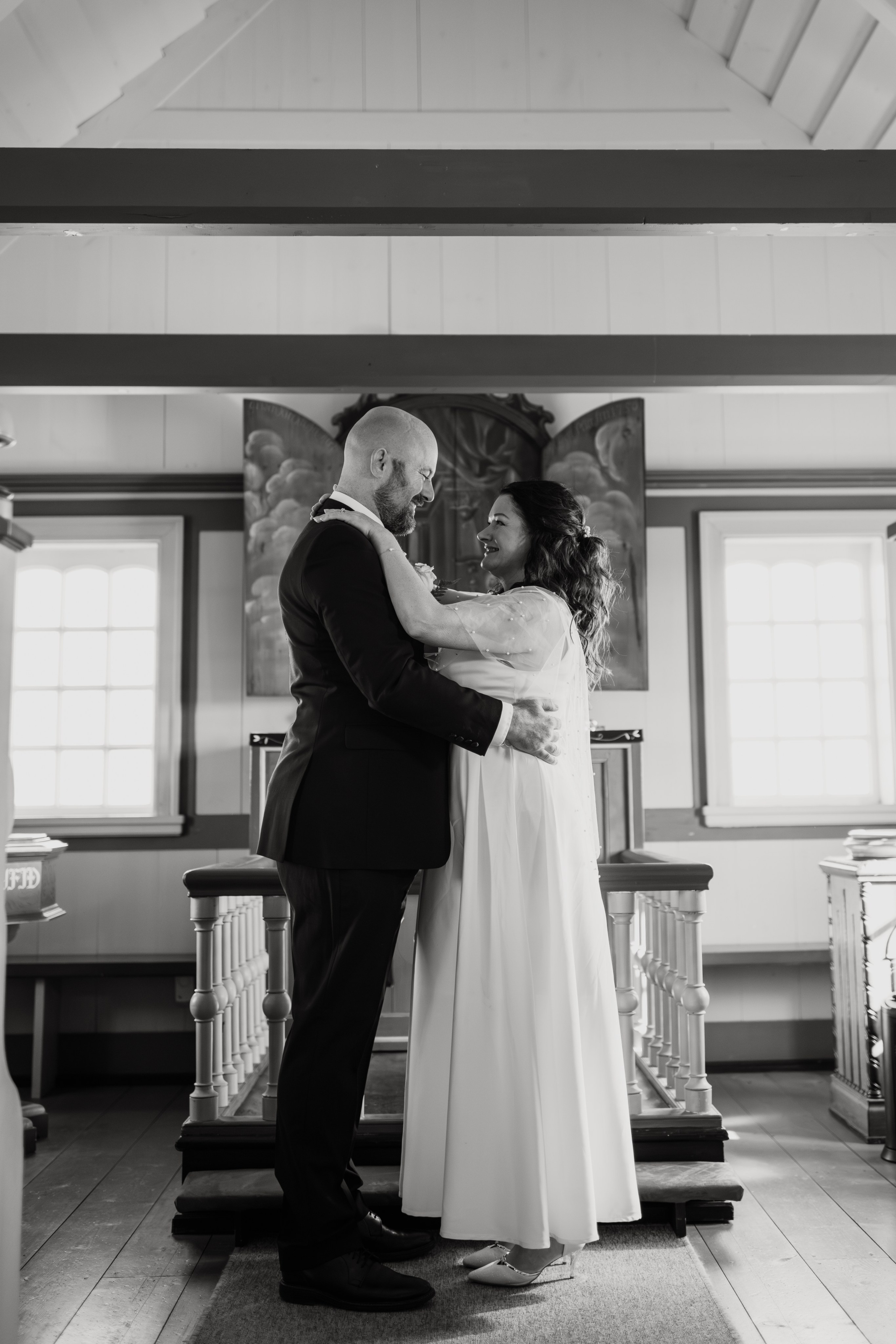 Emma and Phil. Michalina Dzianach Wedding Photographer Iceland