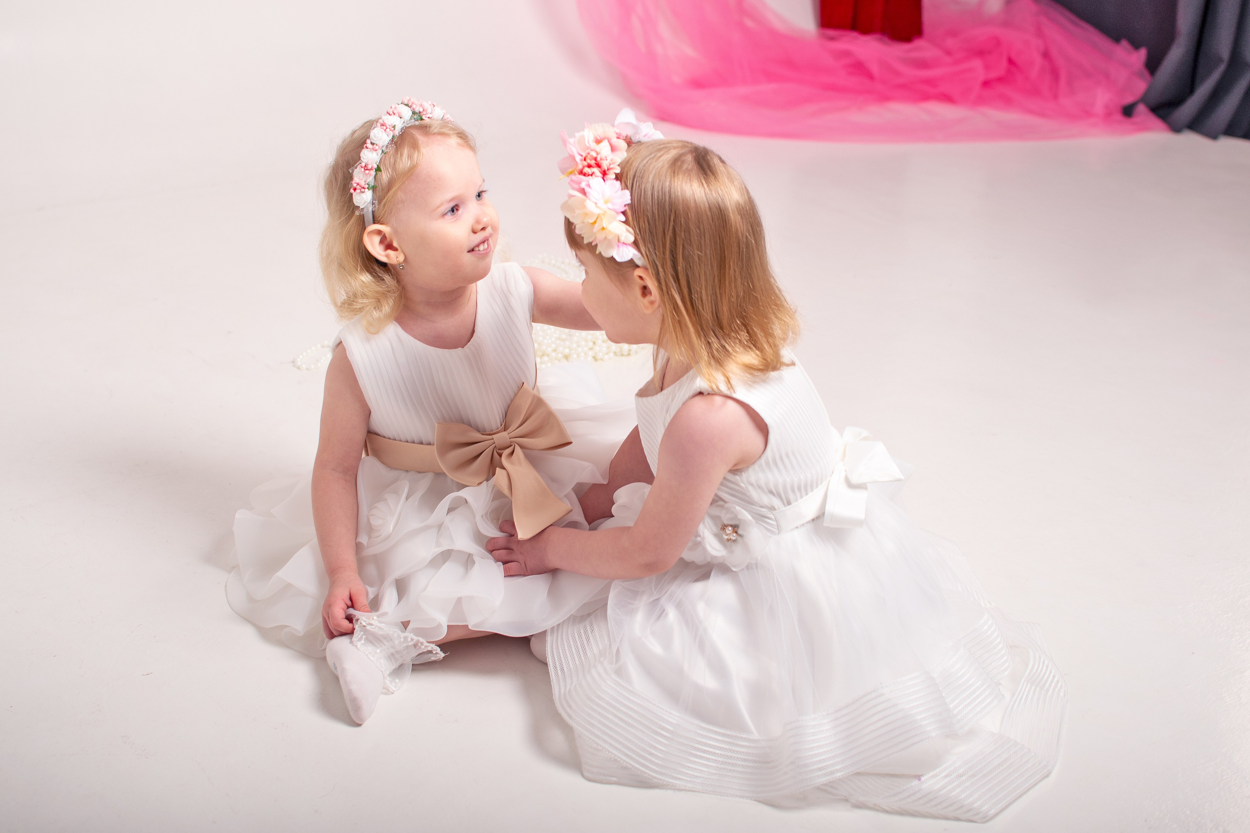 Сестрички. Фотограф новорожденных в Темиртау и Караганде Любовь Жукова newborn