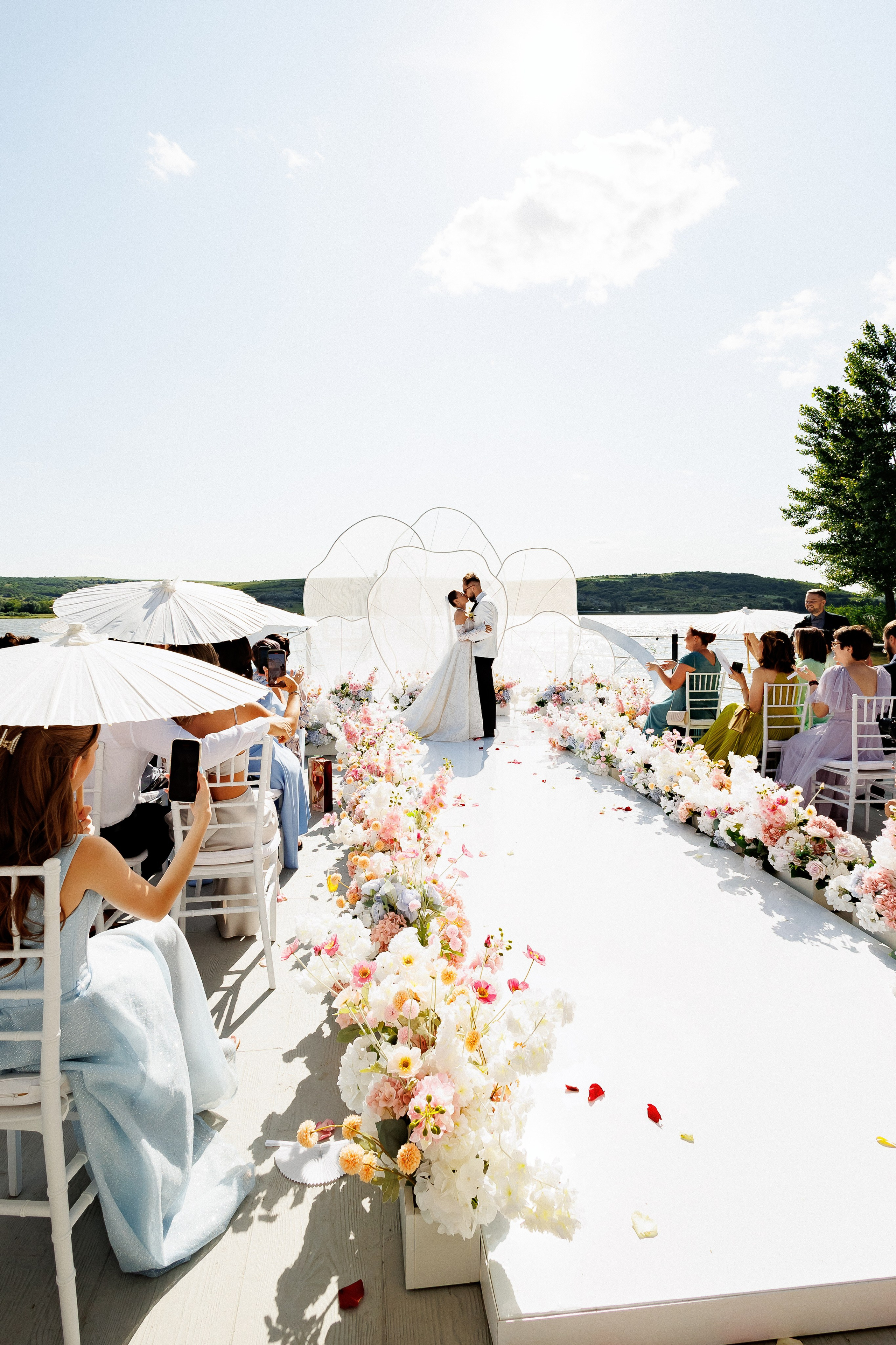 Florin & Corina — Complexul Turistic Costesti — Wedding Day. Servicii Foto și Video 067188353