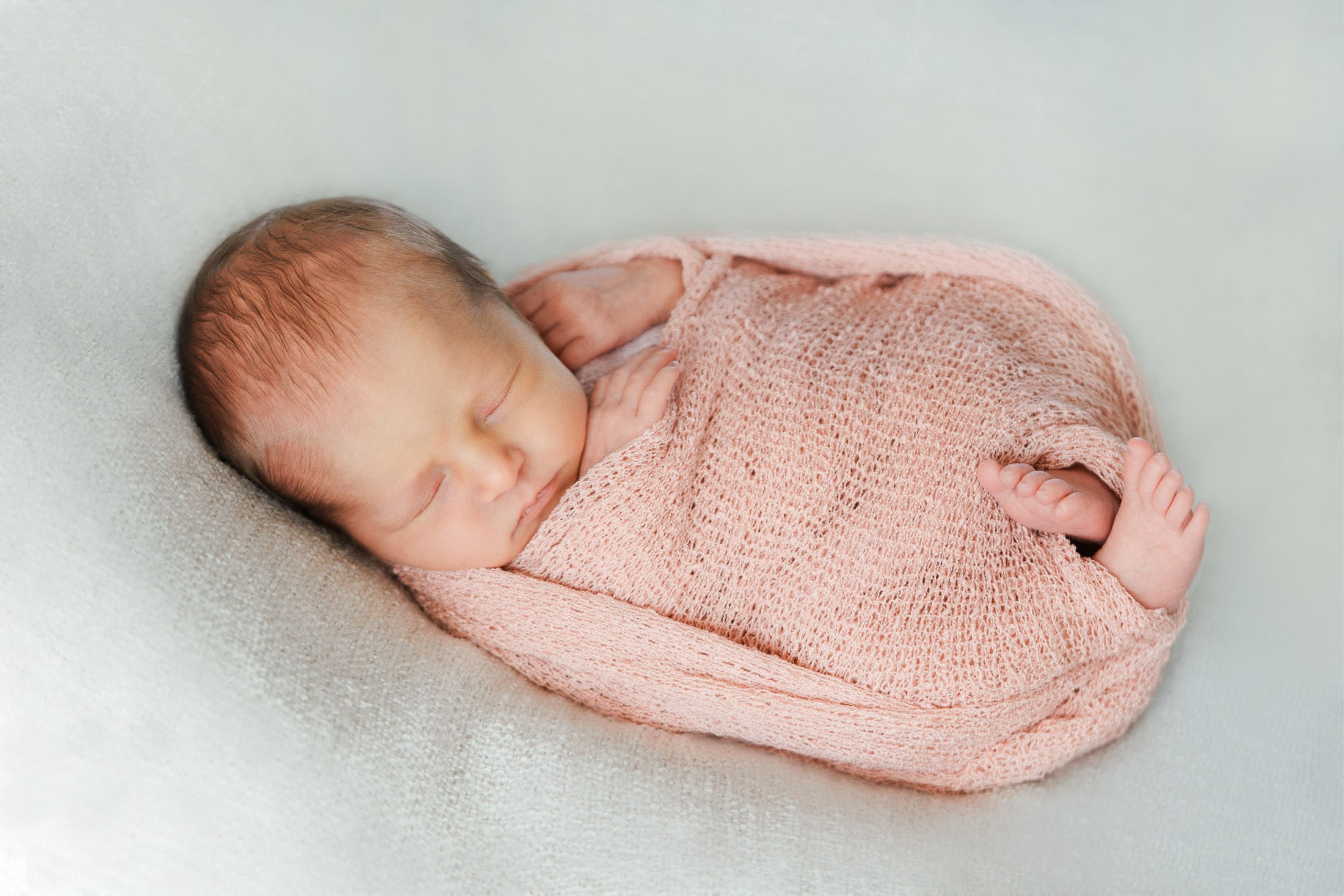 Vastasyntyneen tytön kuvaus Espoossa