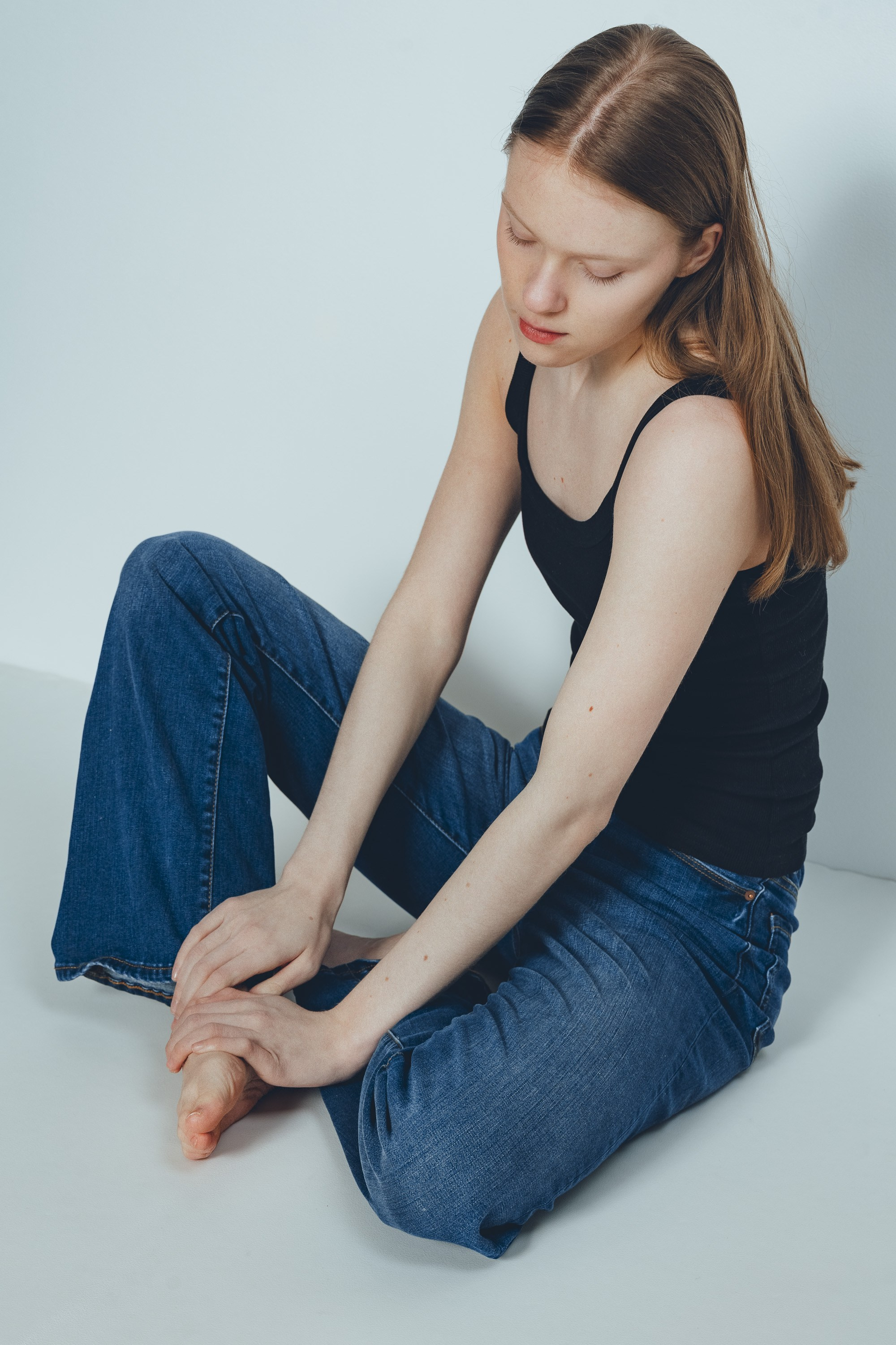 Mallikansiokuvaus. Valokuvaaja Lahti, Helsinki Elena Salonen