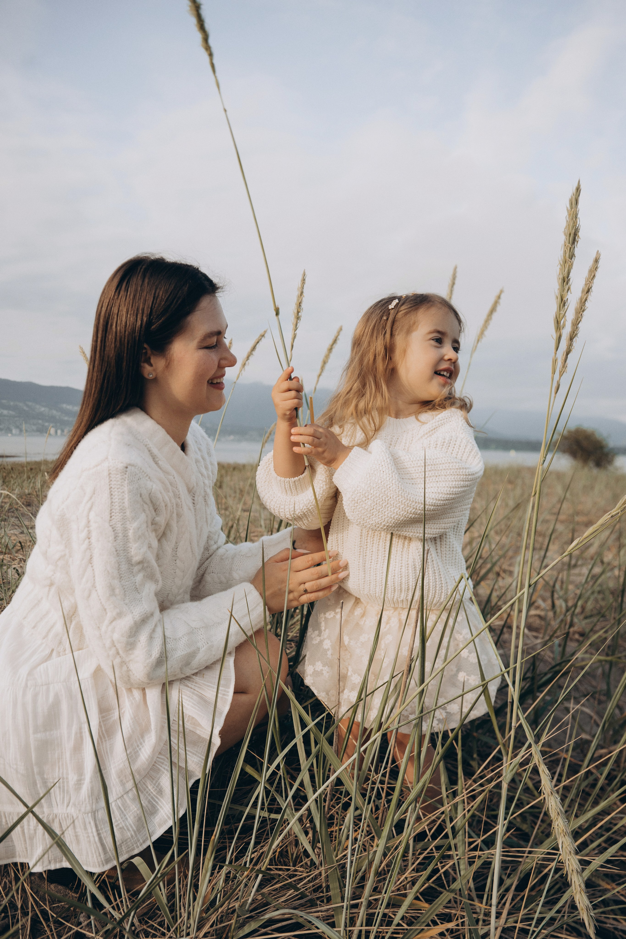 Mia & Anna. Vancouver Photographer | Catherine Vashchenko