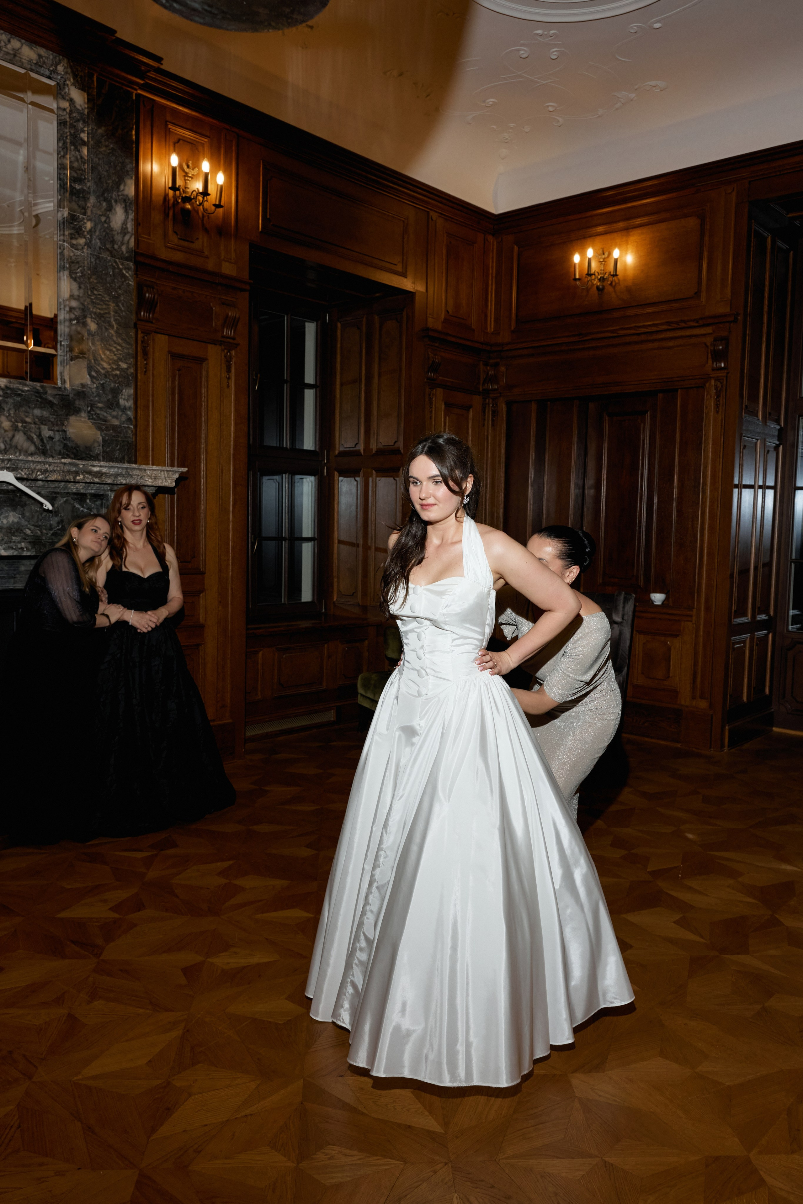Wiktoria & Kacper. Pałac Goetz. Fotograf ślubny i rodzinny w Krakowie Yana Klymova