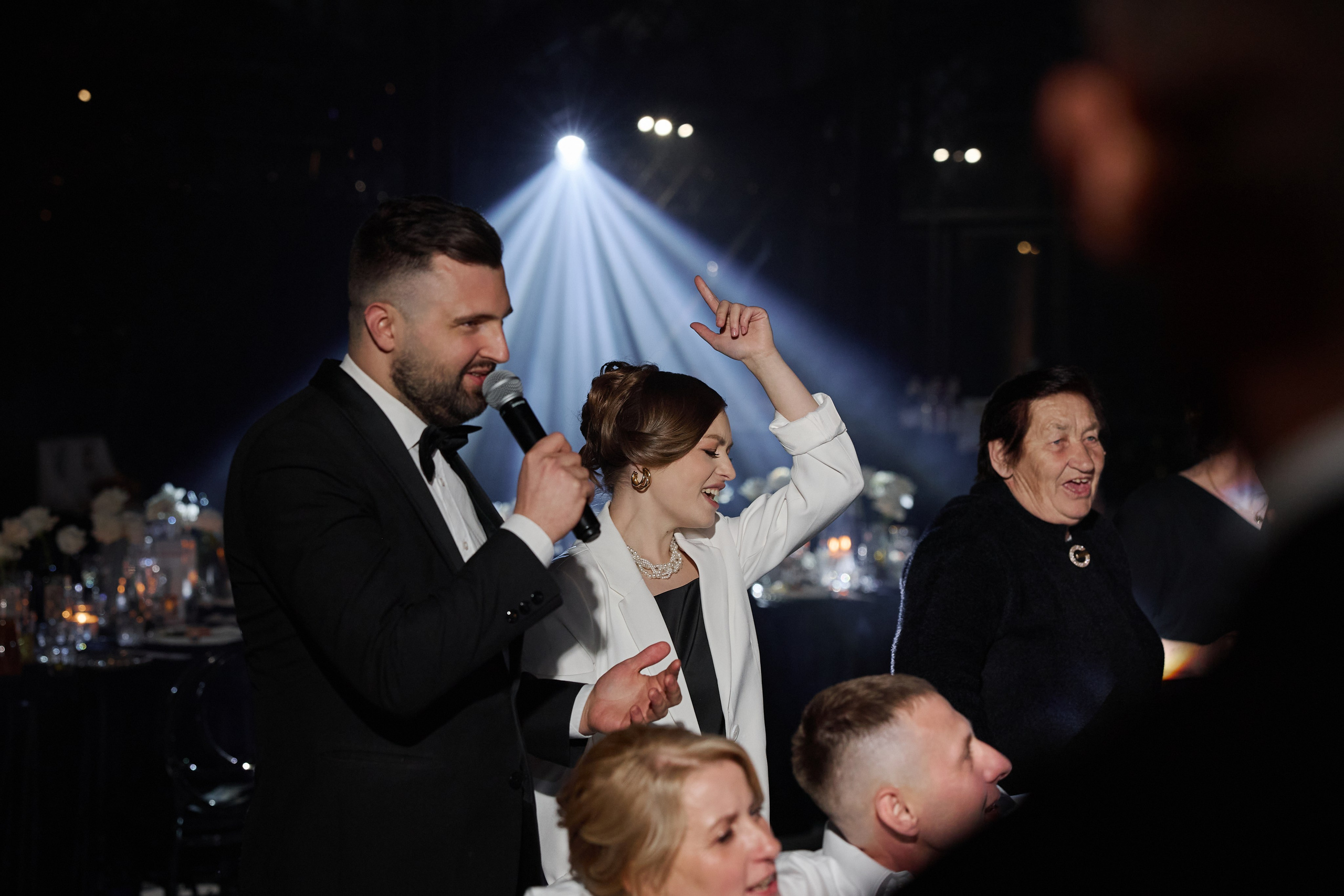 Natalia & Roman. Dworek przy lesie. Fotograf ślubny i rodzinny w Krakowie Yana Klymova